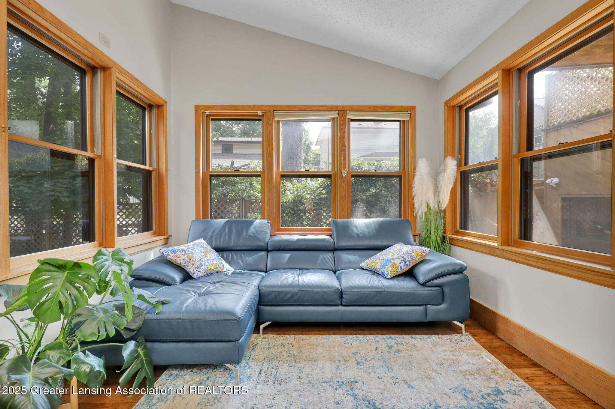 East Lansing City, Michigan 48823, United States, 3 Bedrooms Bedrooms, ,2 BathroomsBathrooms,Residential,Active,181202