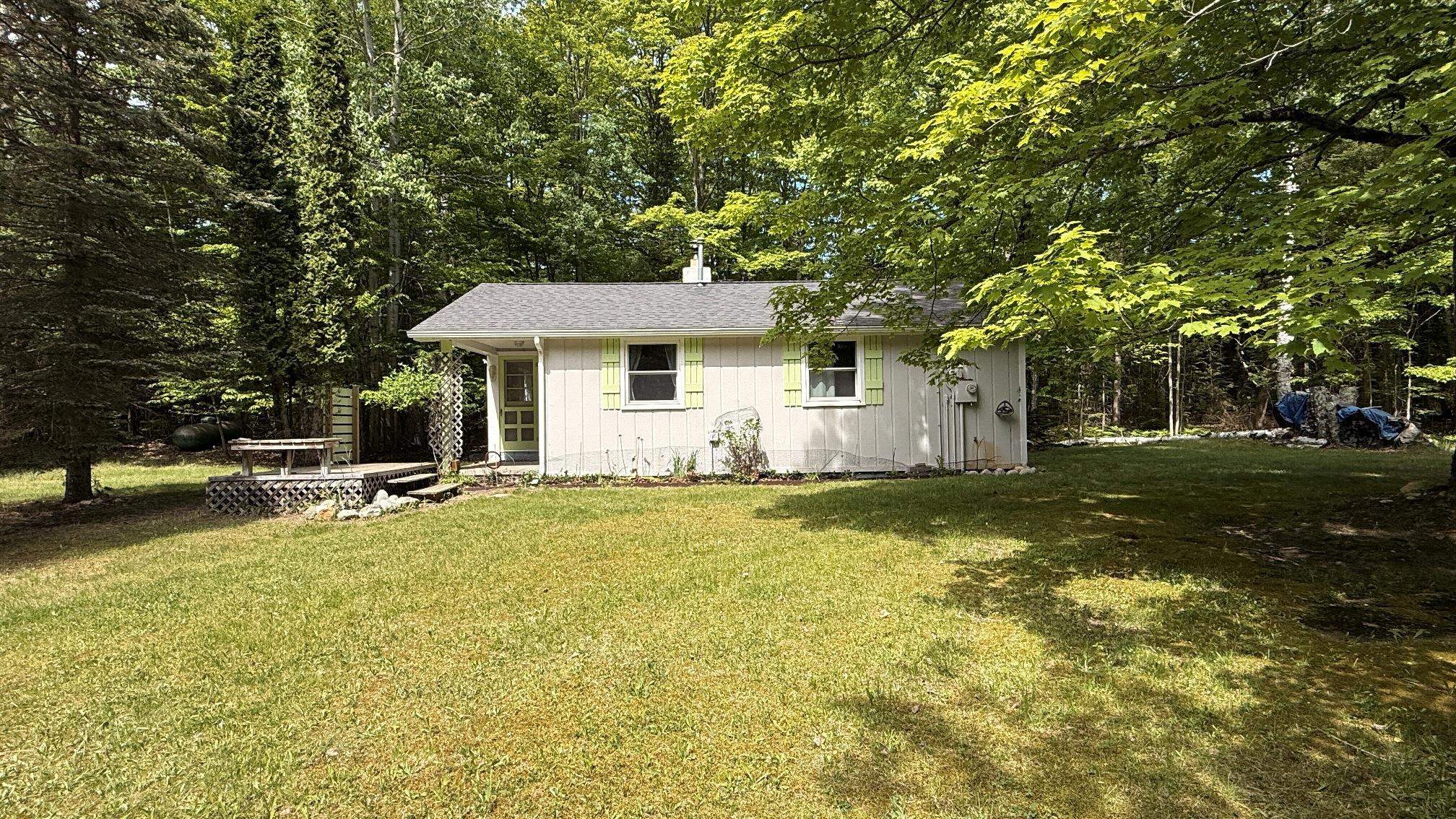 12851 Manitou Trail