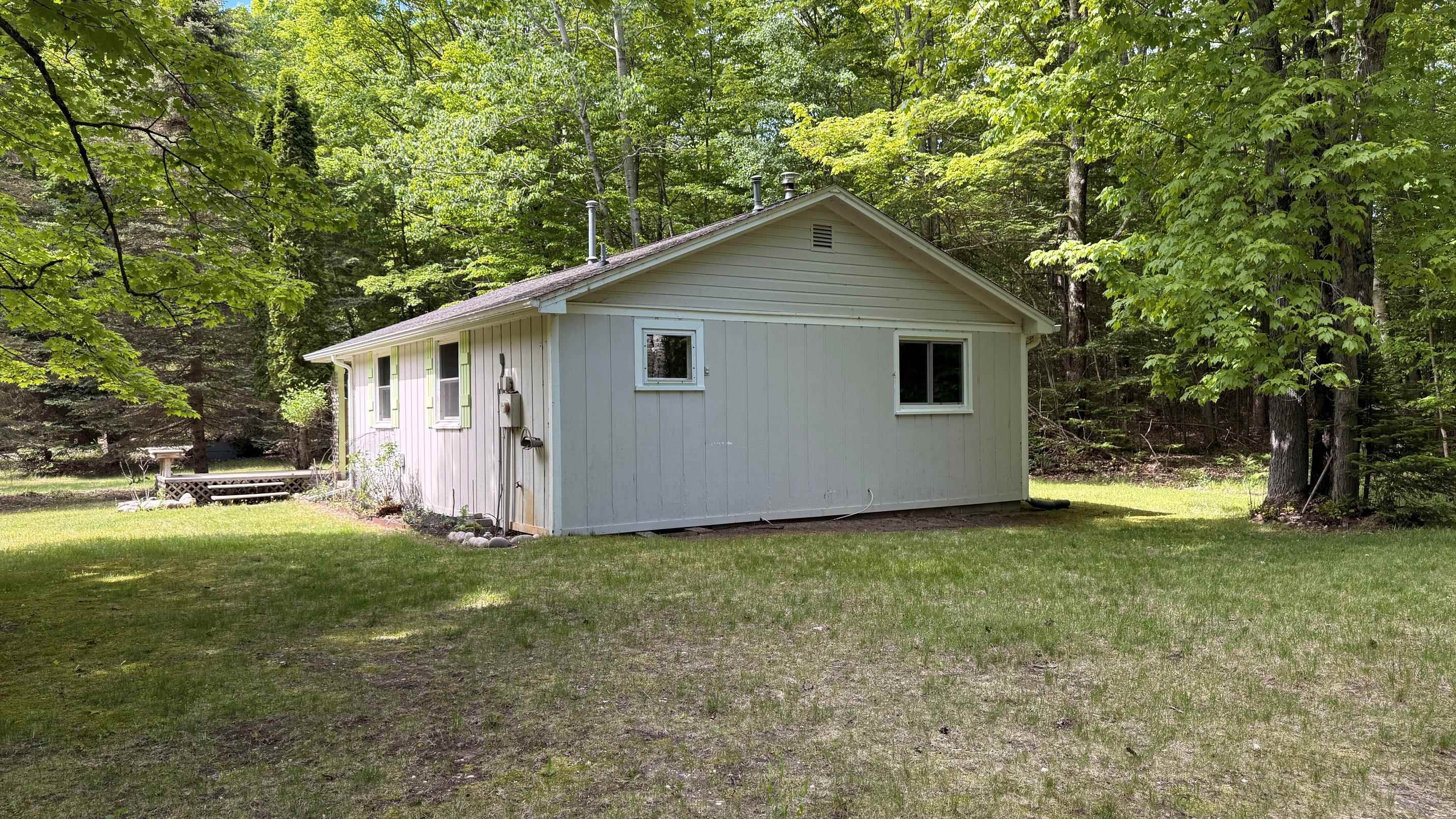 12851 Manitou Trail