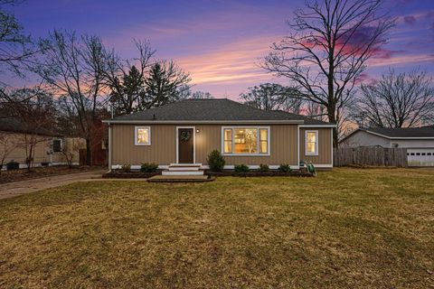 1053 E Byron Road Norton Shores City MI 49441