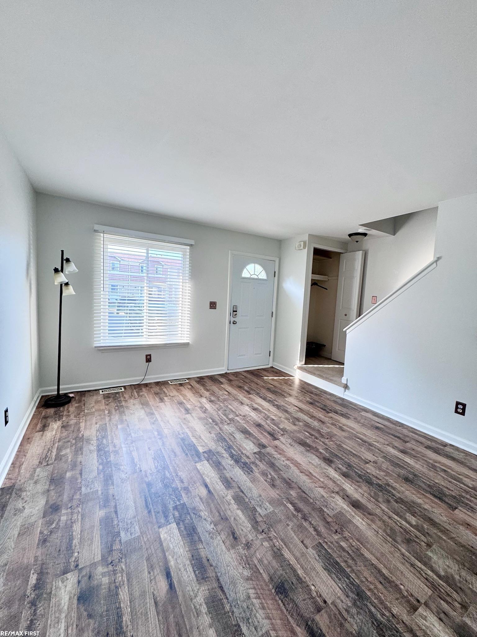 45874 Kensington Street