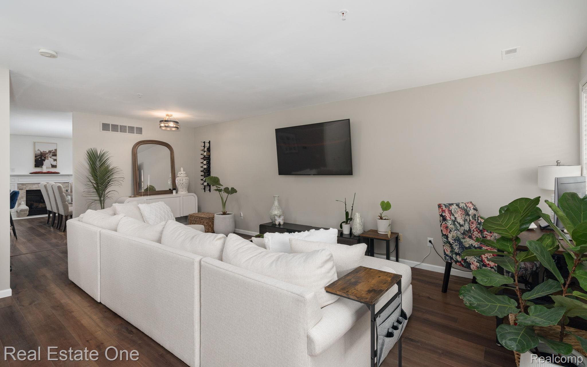 190 Amys Walk
