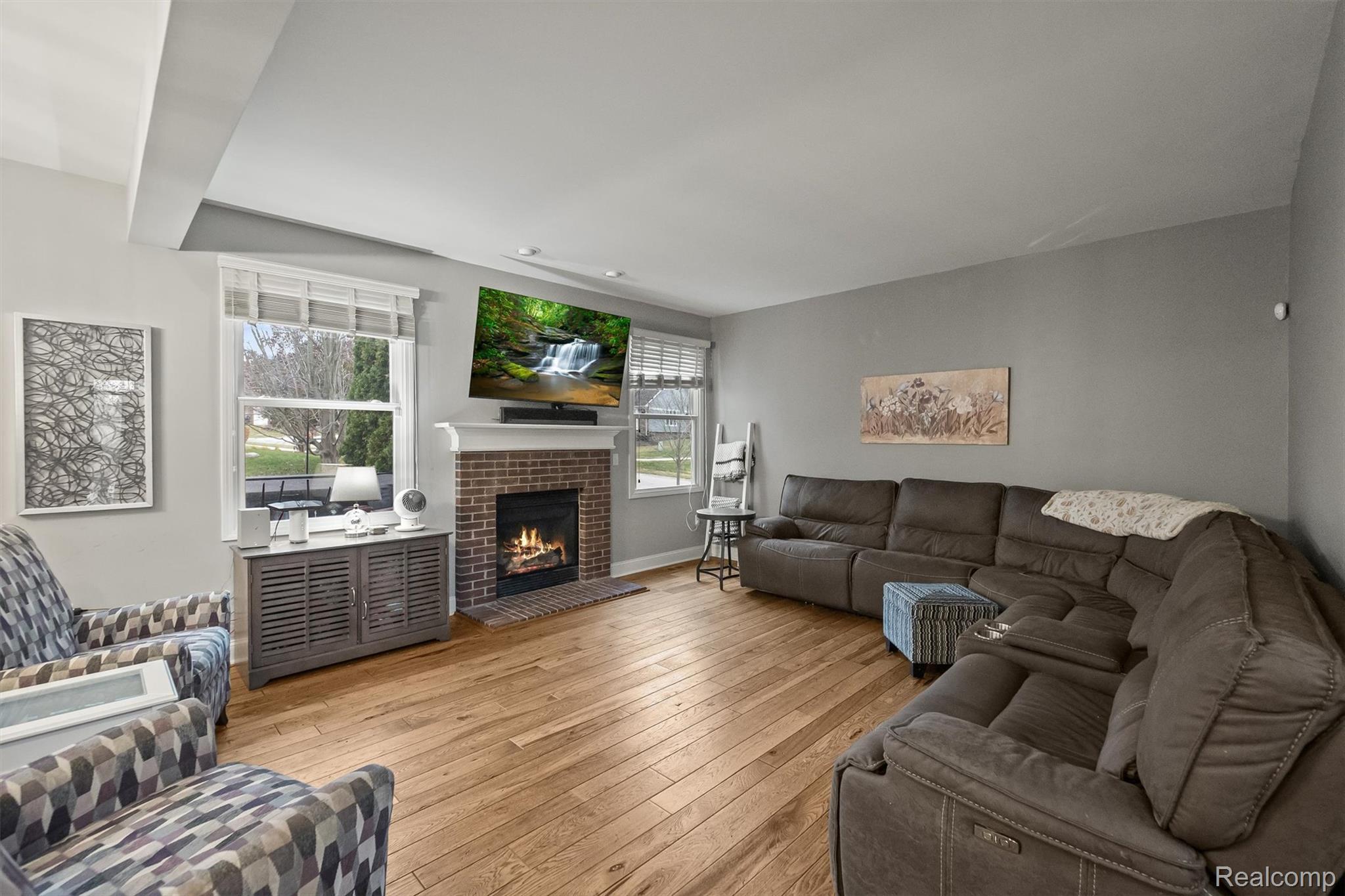 6135 Strawberry Circle