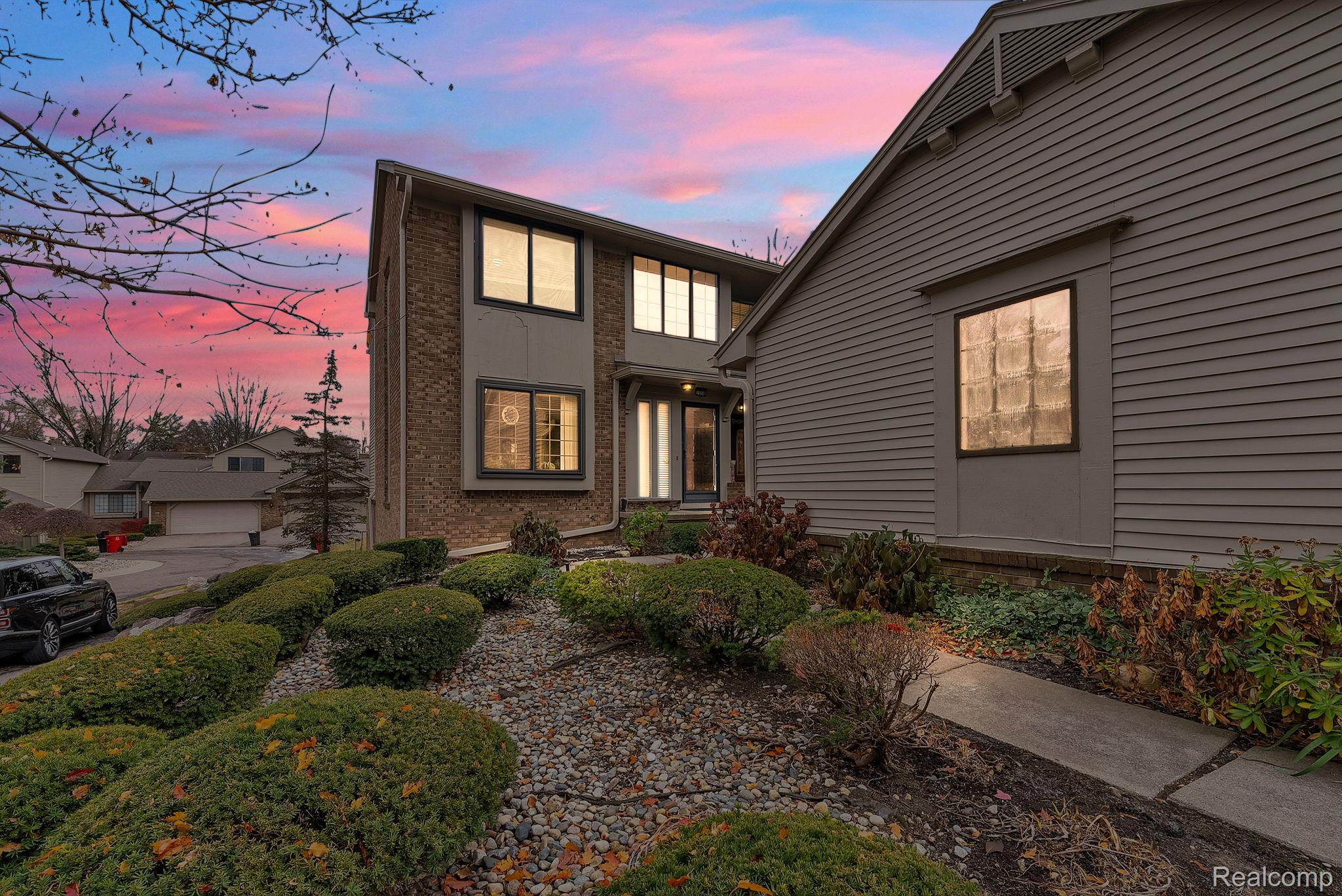 7258 Creeks Bend Court