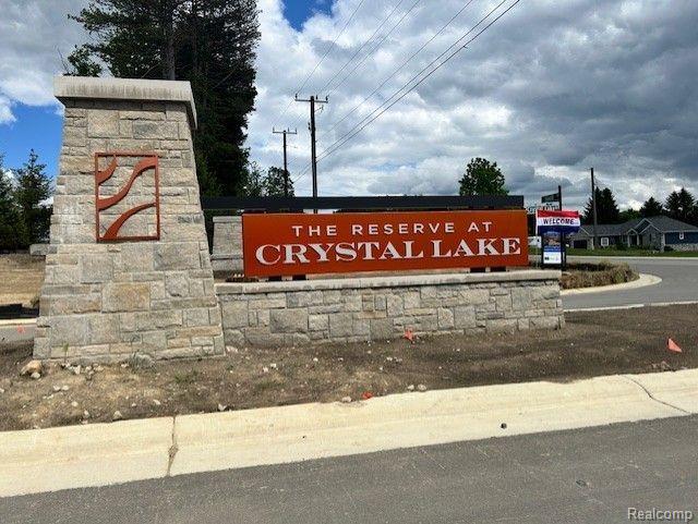 2539 CRYSTAL LAKE Drive