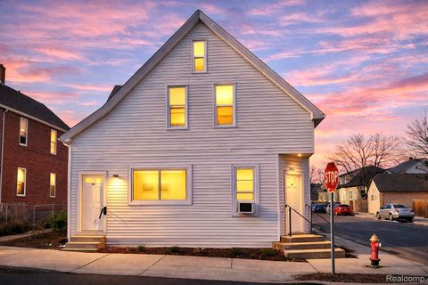 2433 Pulaski Street Hamtramck City MI 48212