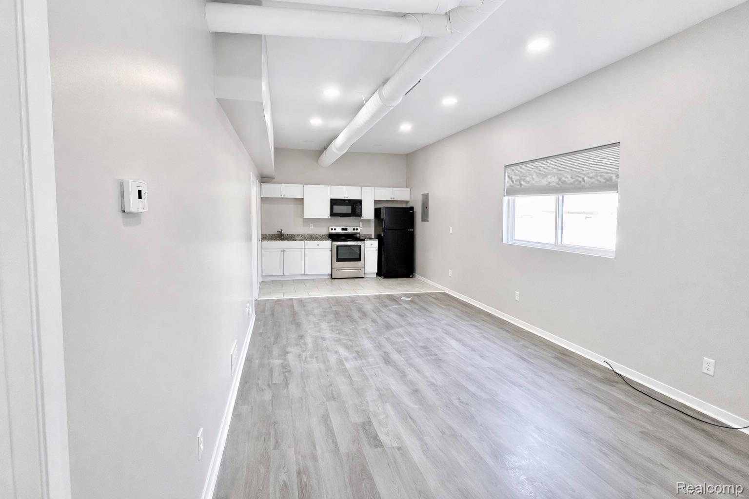 2433 Pulaski Street