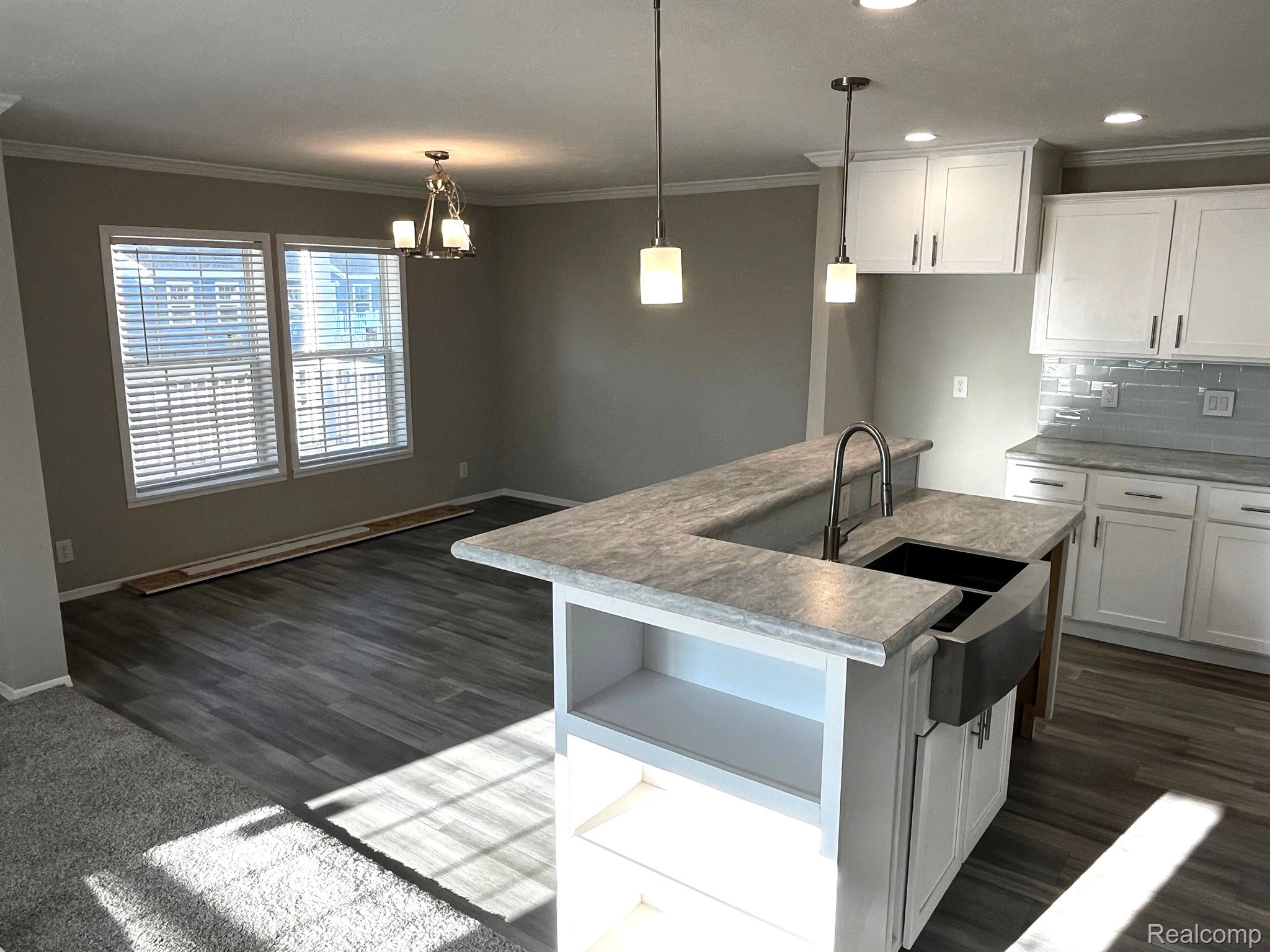 2760 NAPLES Court
