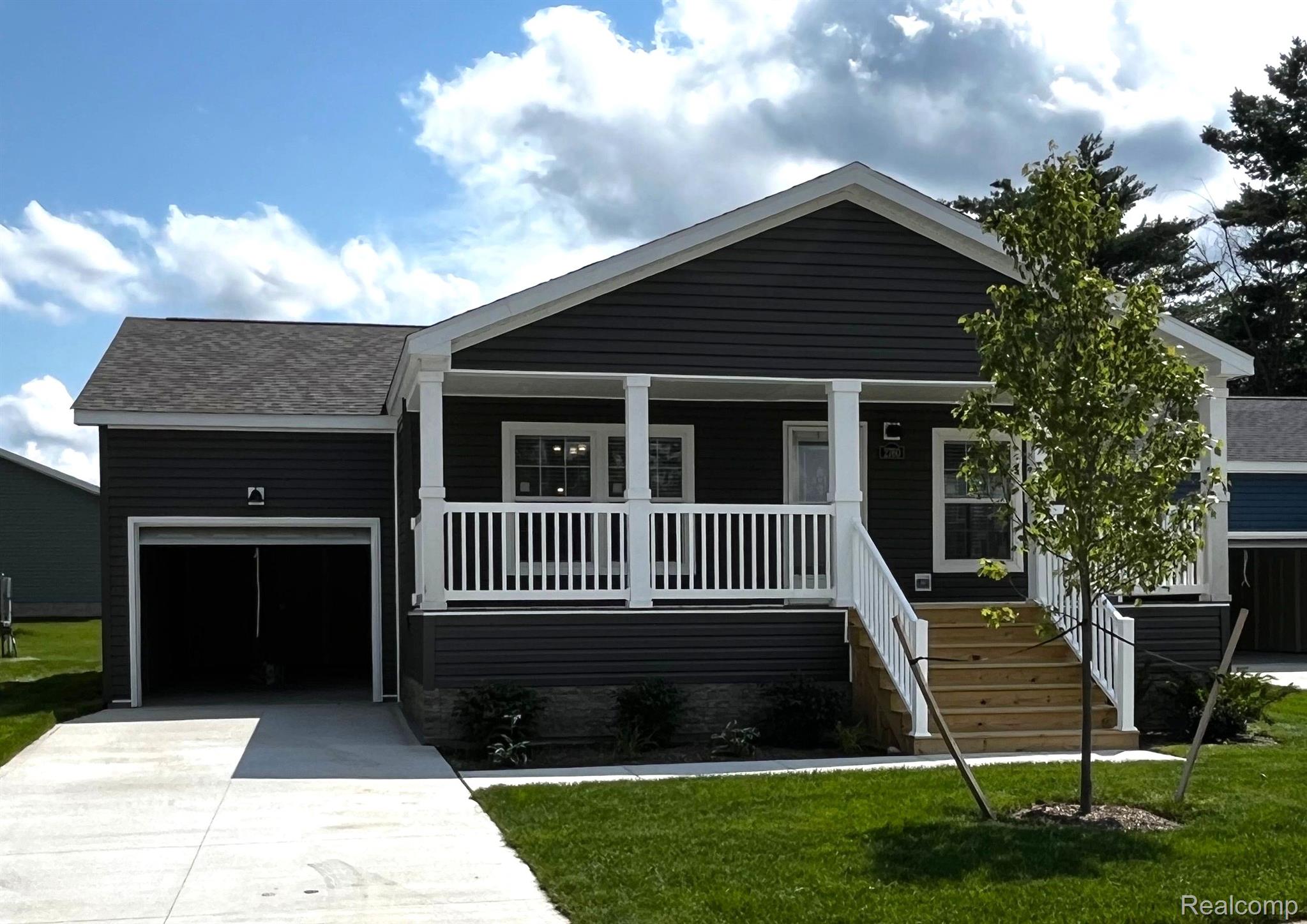 2760 NAPLES Court