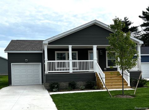 2760 NAPLES Court Lapeer Township MI 48446