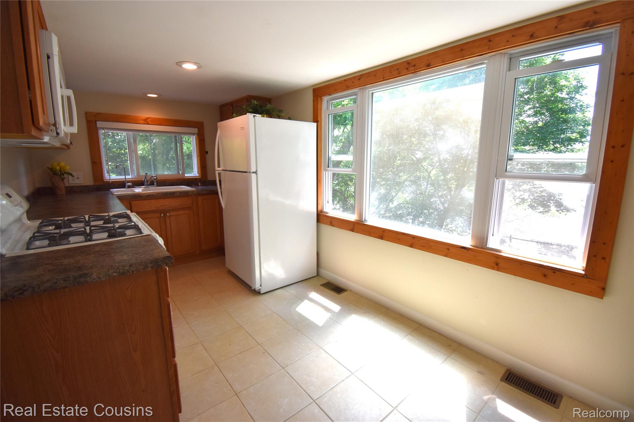 1400 Ora Road