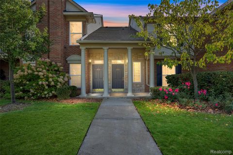 3582 Tremonte Circle S 276 Oakland Charter Township MI 48306