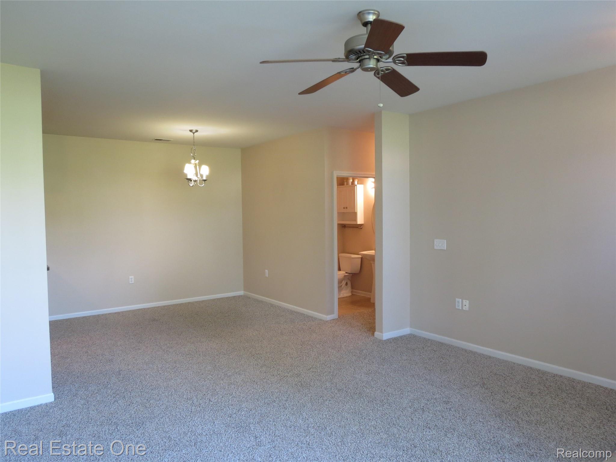 3153 Kneeland Circle