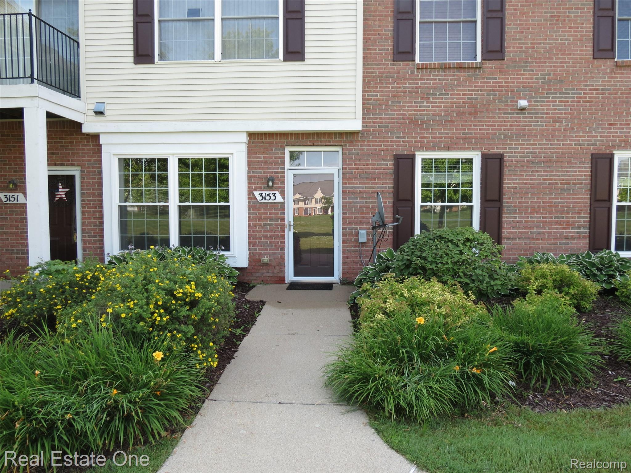 3153 Kneeland Circle