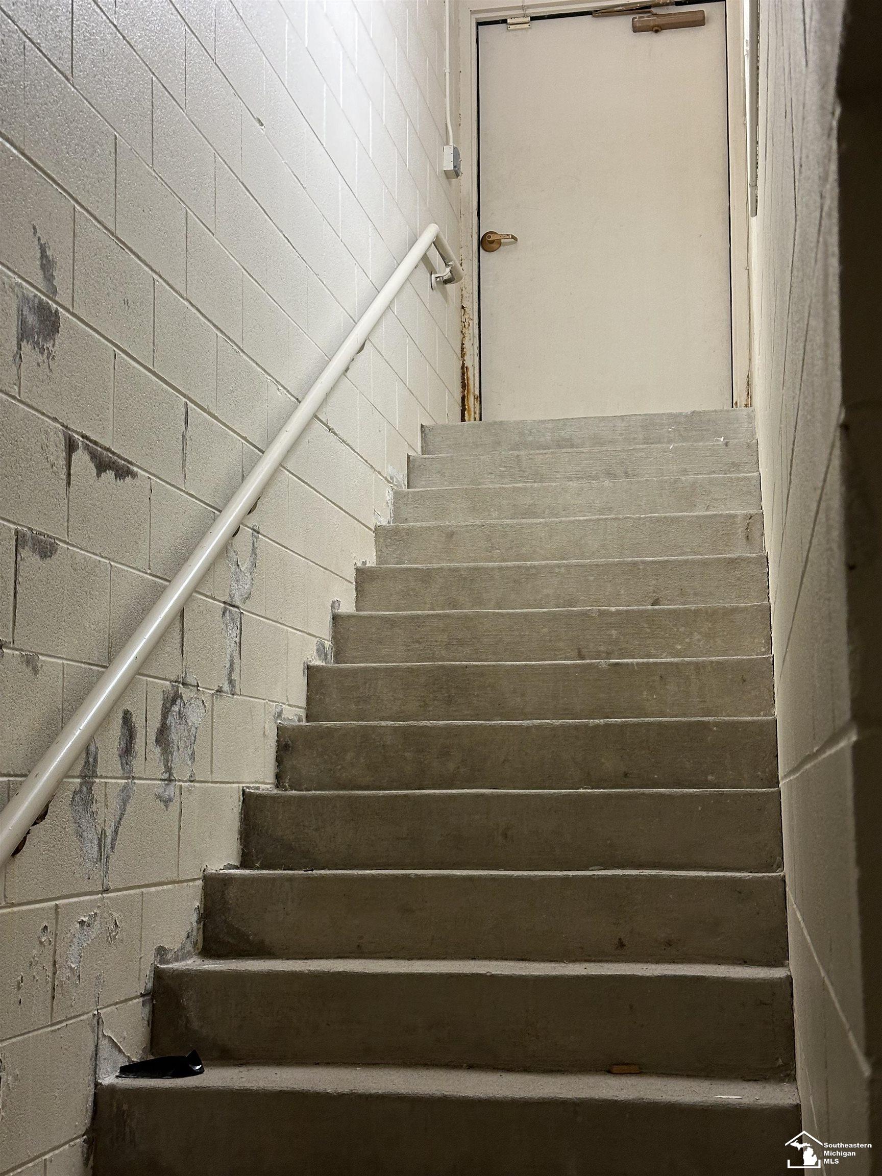 1180 N Monroe Street