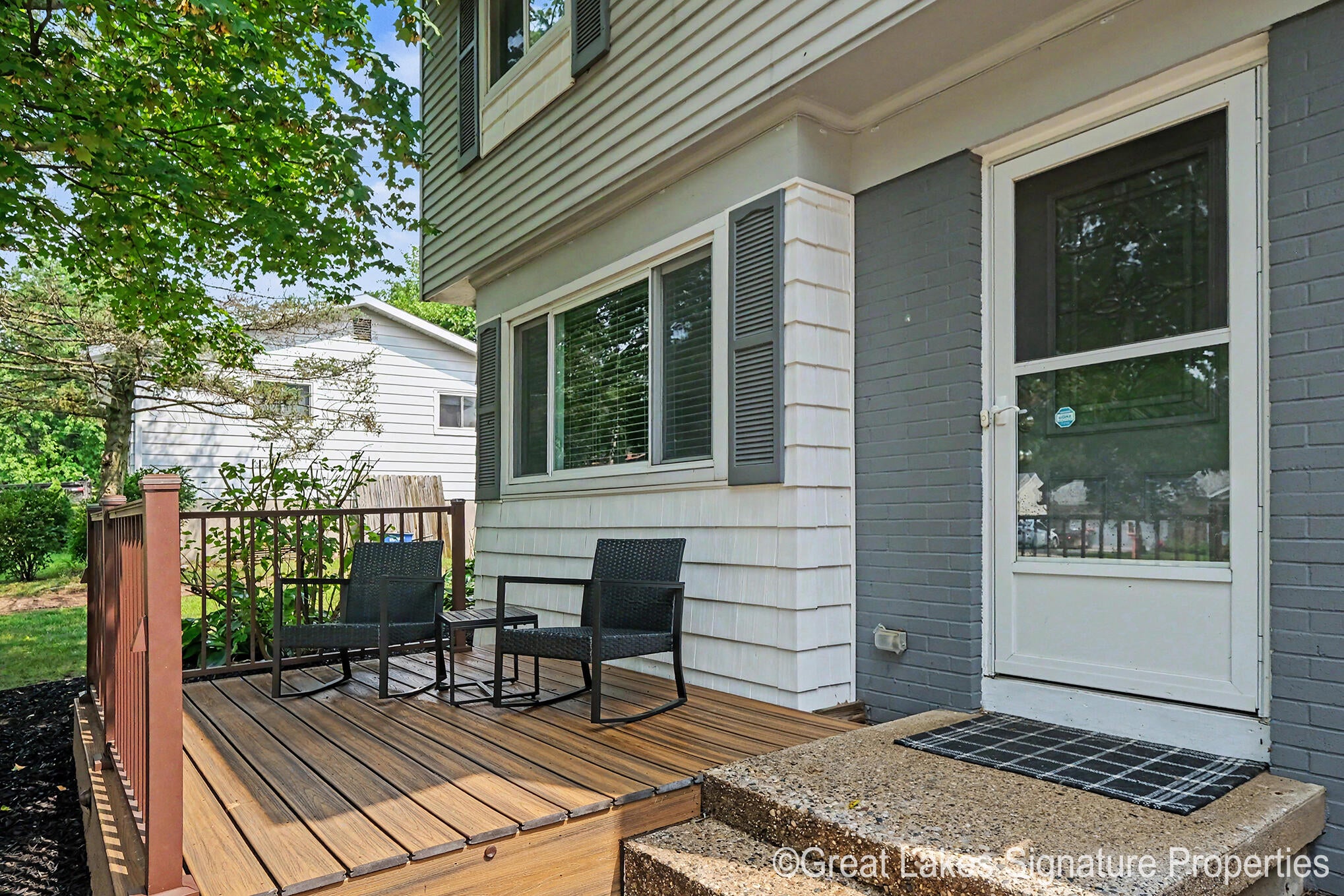 8282 Courtland Drive NE
