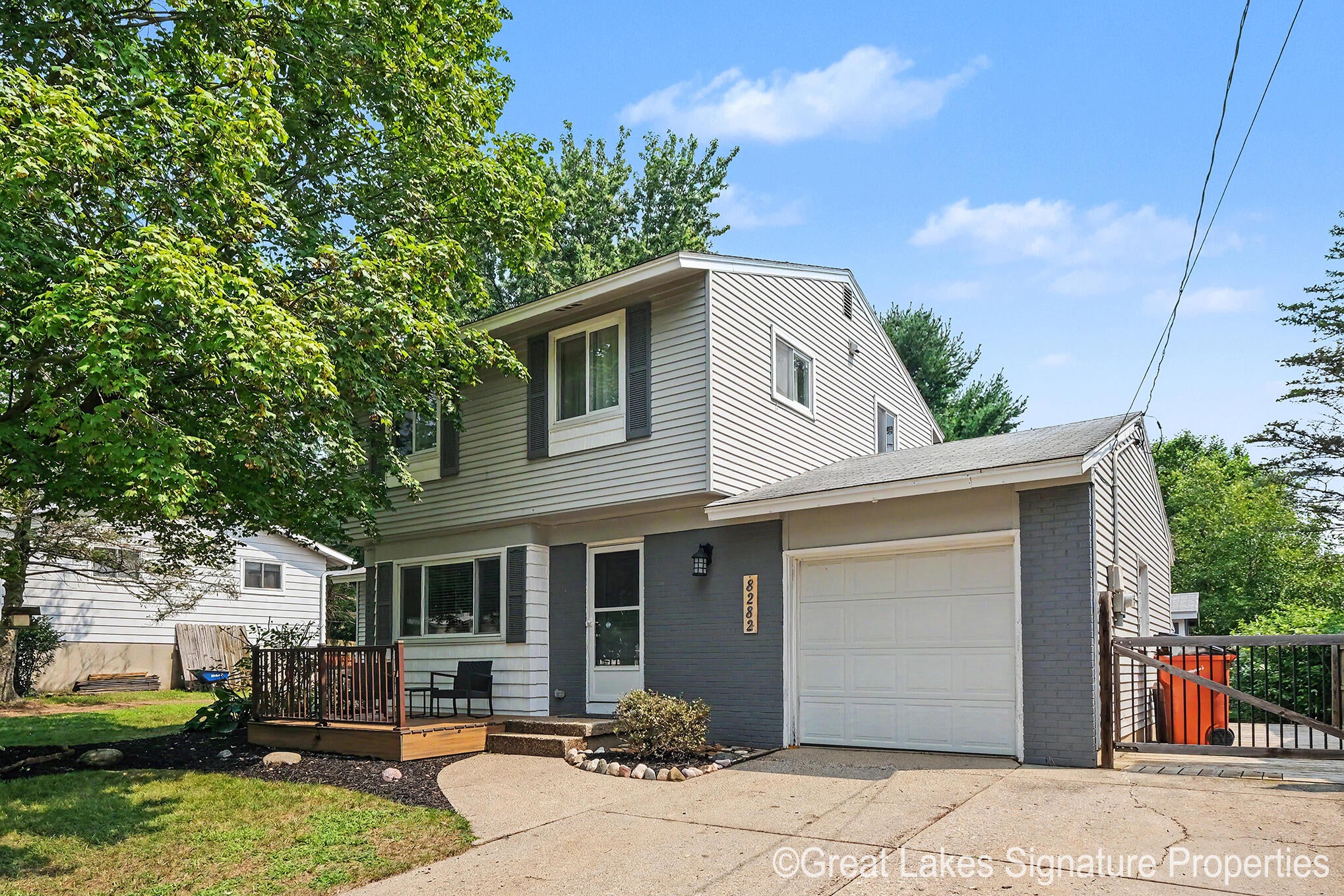 8282 Courtland Drive NE