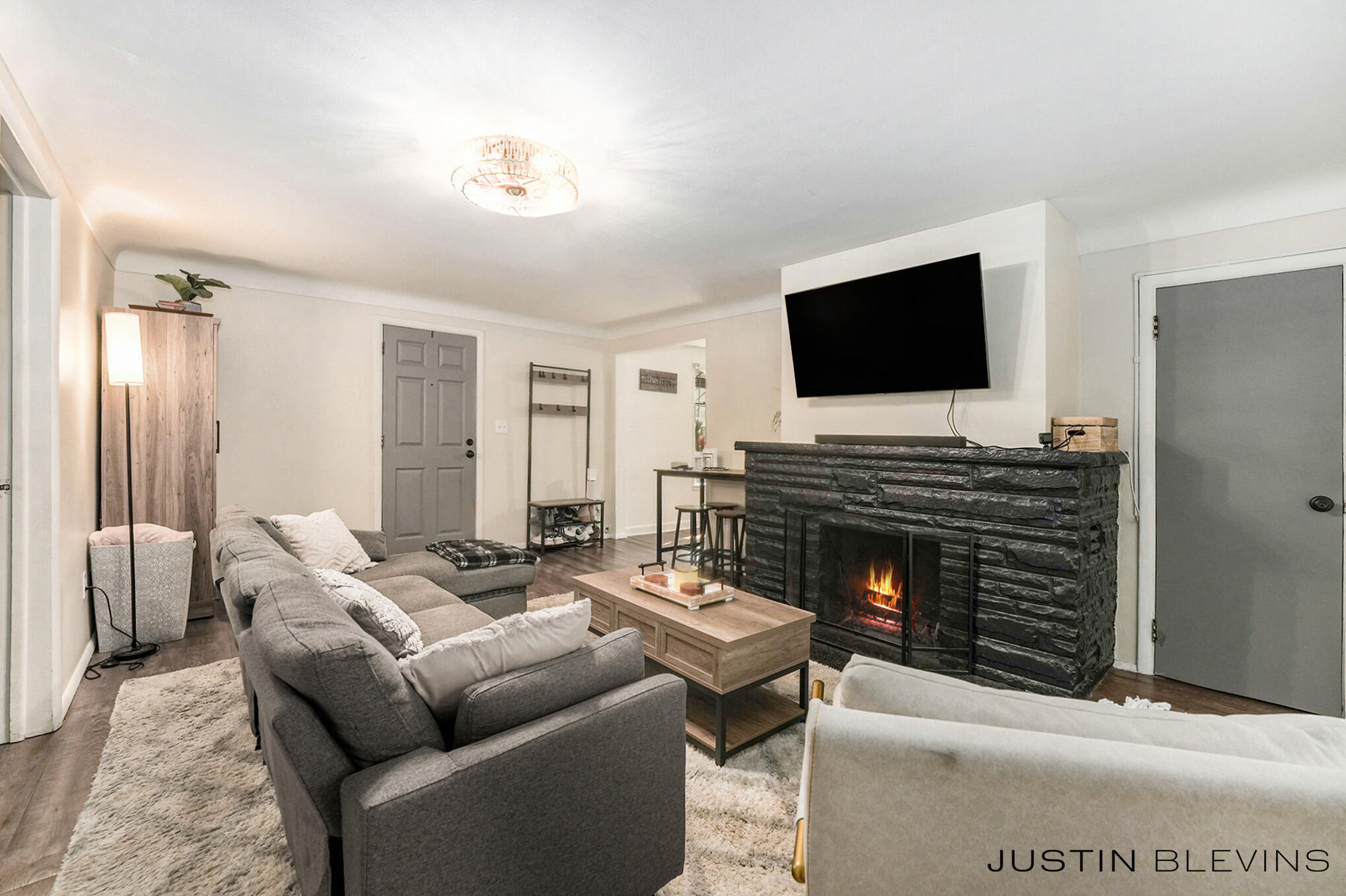 483 Kenwood Street NE