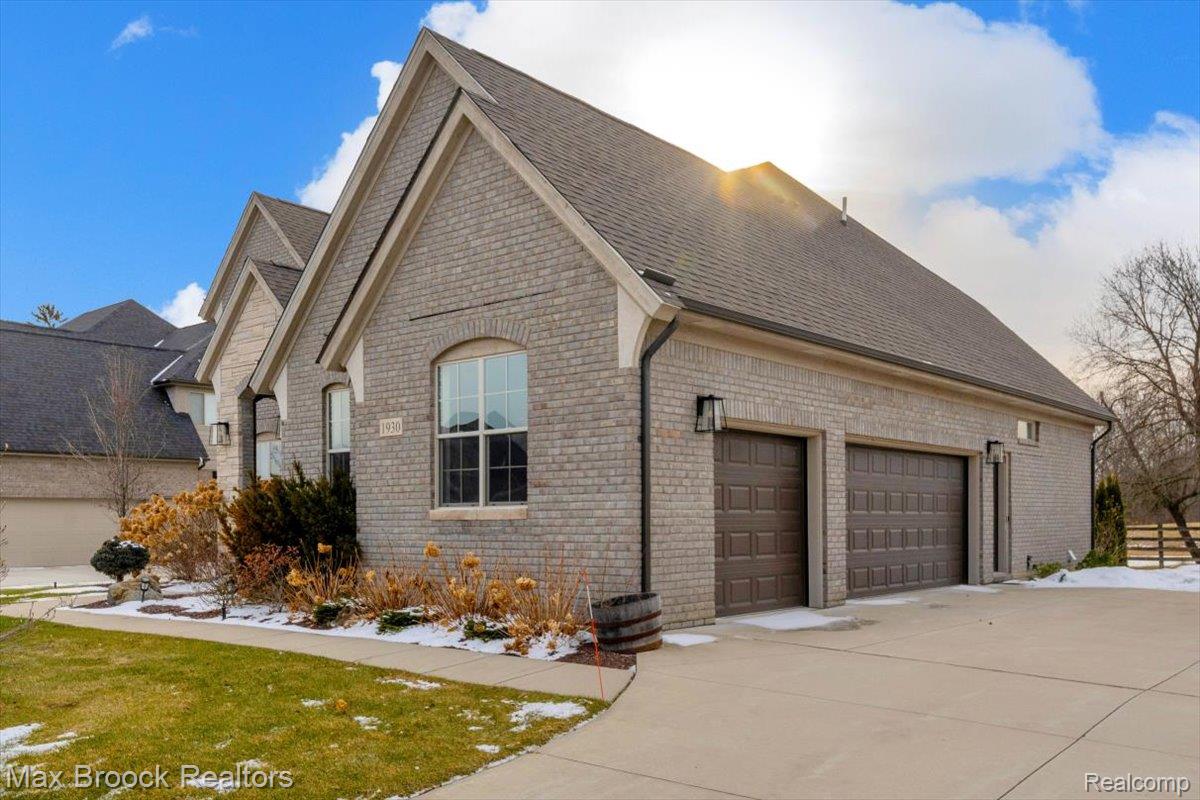 1930 Nottingham Drive