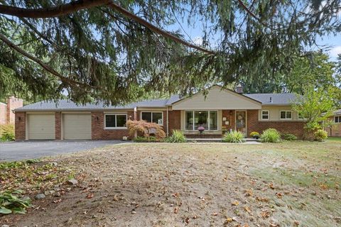 15600 Auburndale Street Livonia City MI 48154