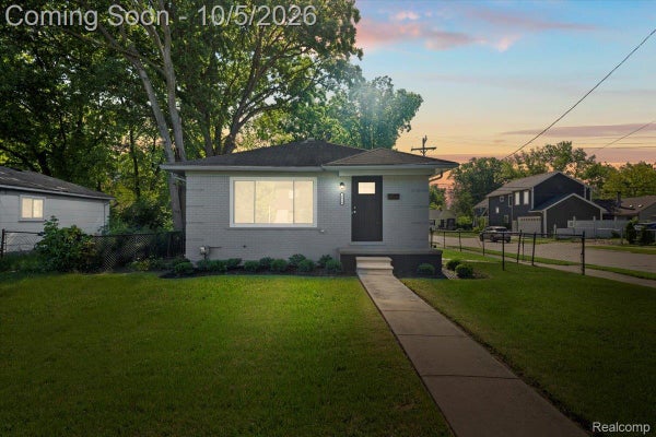 4014 GREENFIELD RD, BERKLEY, MI 48072 - Image ae5d73e3d4069502b8a7bbfb49270dae/1962209352