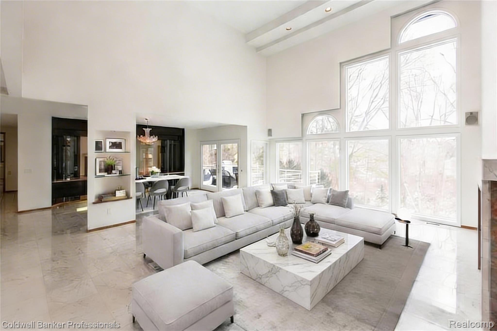 4692 W Wickford