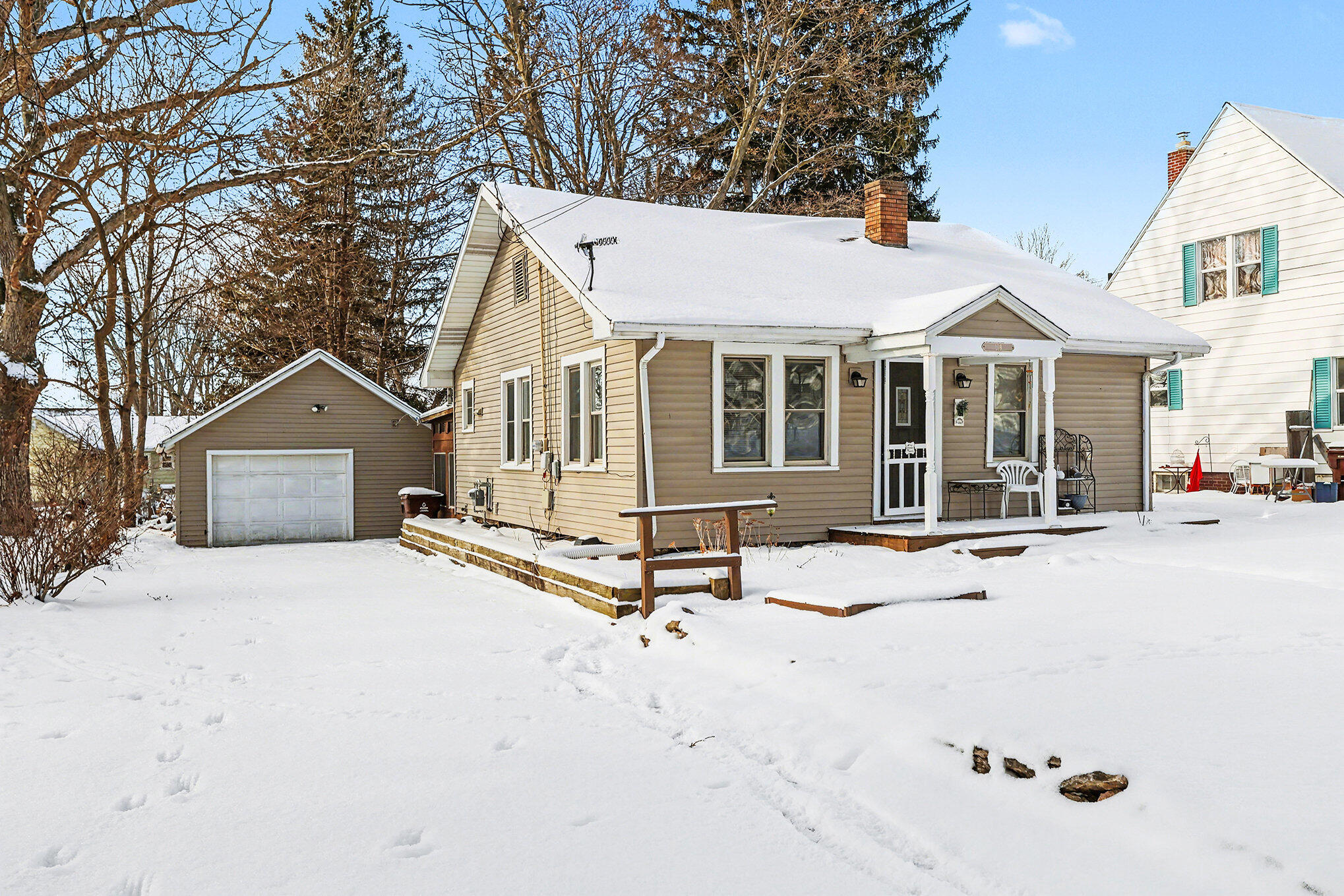 119 Greenfield Boulevard