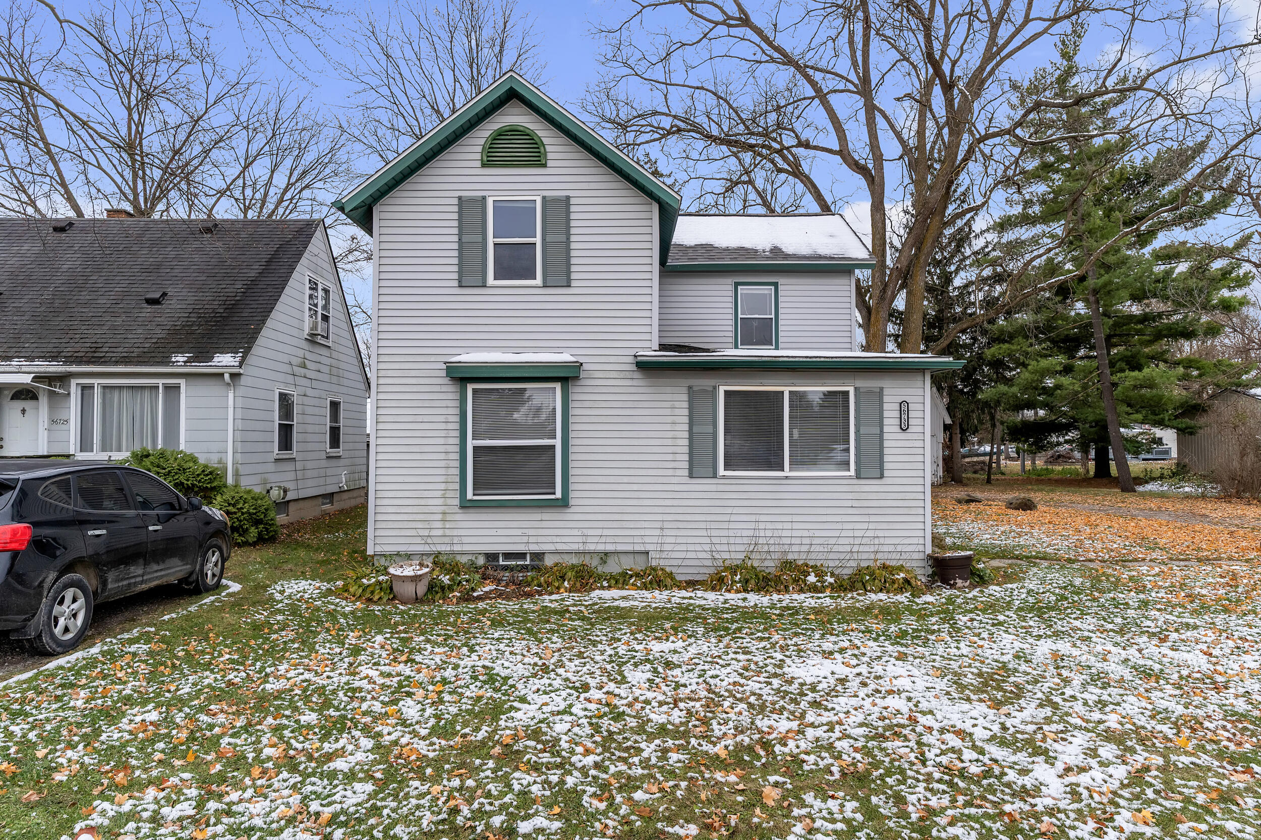 56733 Grand River Avenue