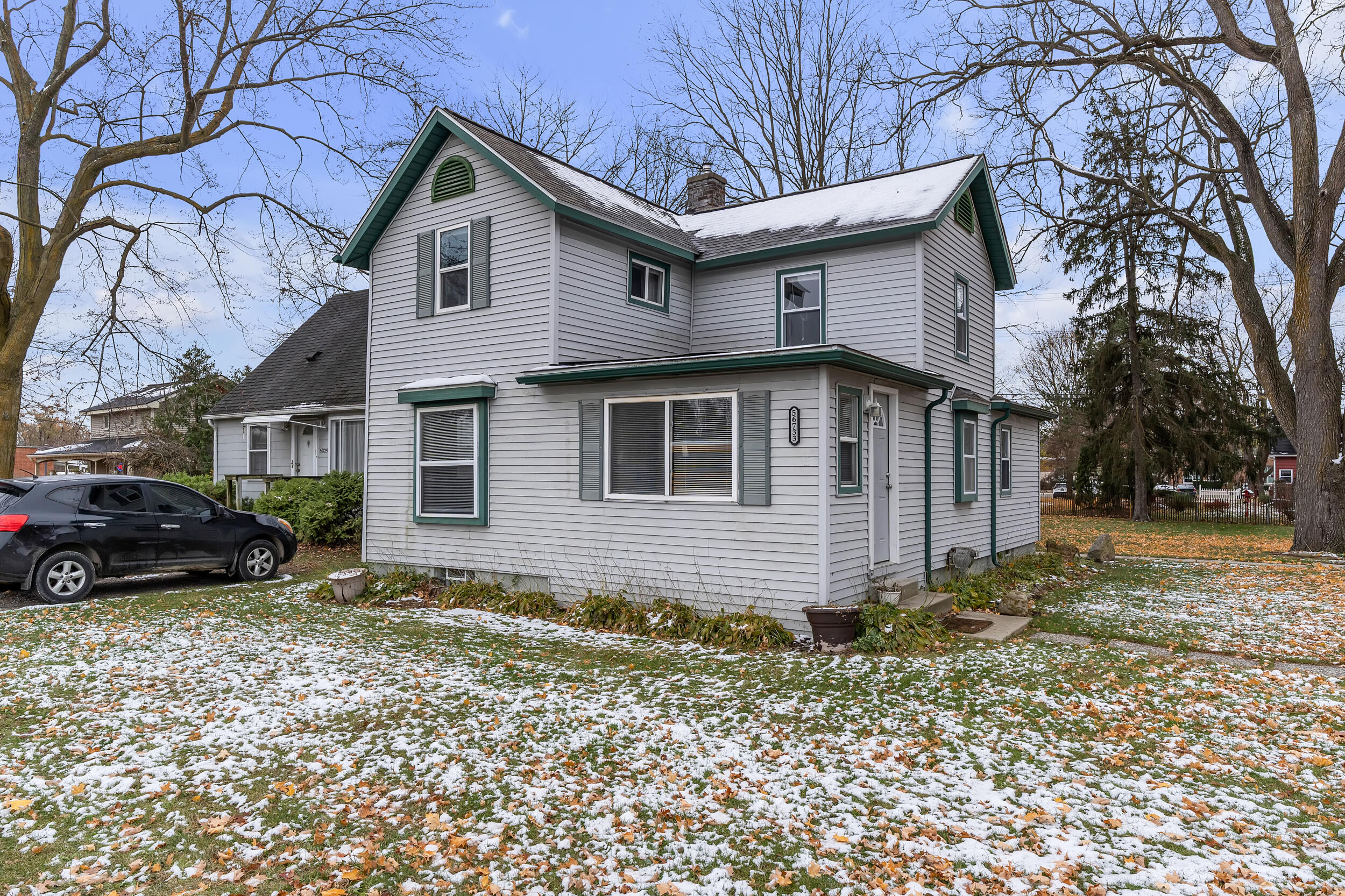 56733 Grand River Avenue