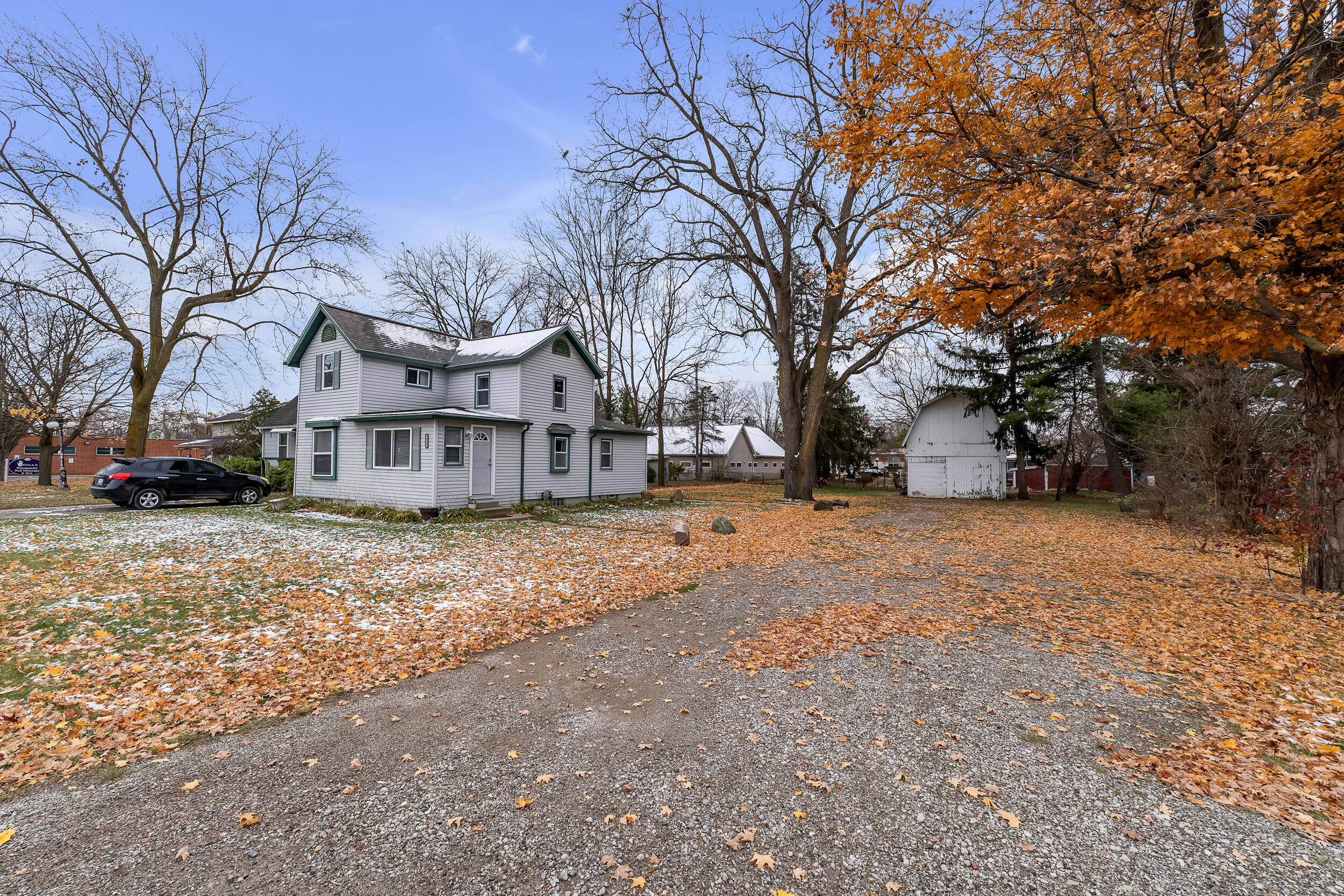 56733 Grand River Avenue