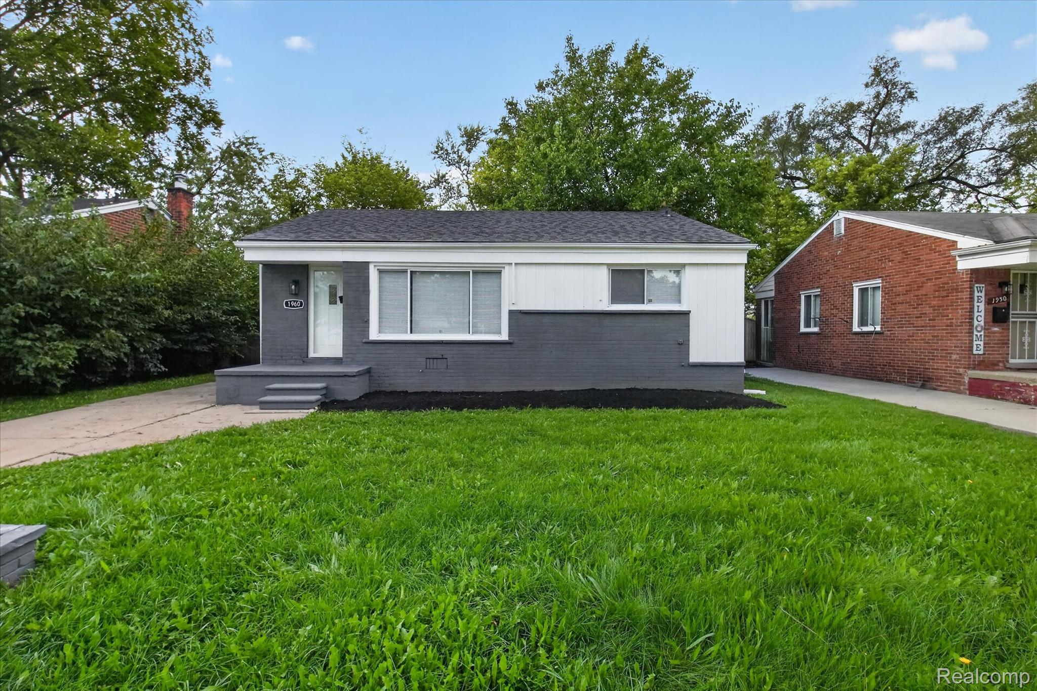 1960 Lexington Parkway