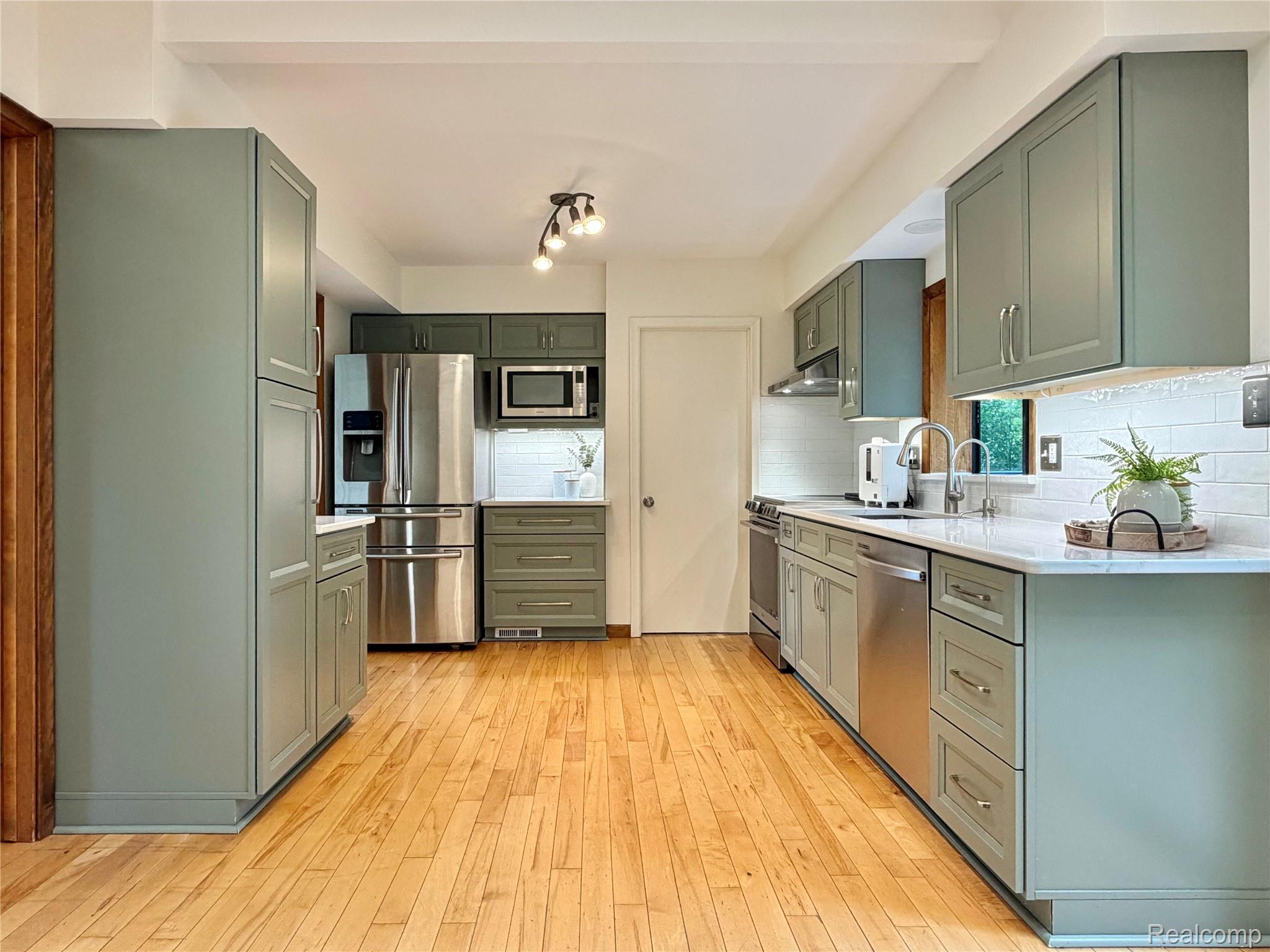 306 Michelson Road