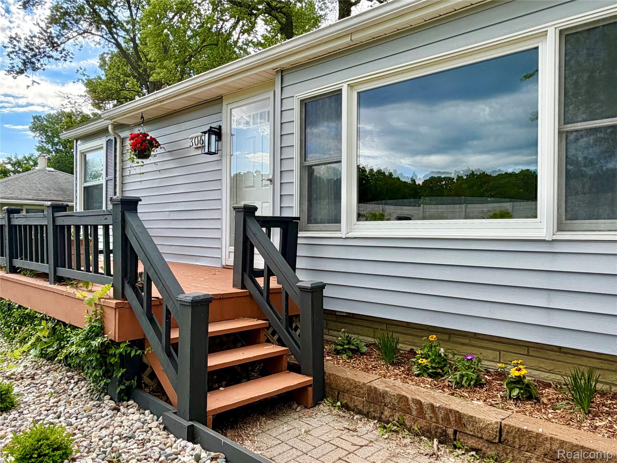 306 Michelson Road
