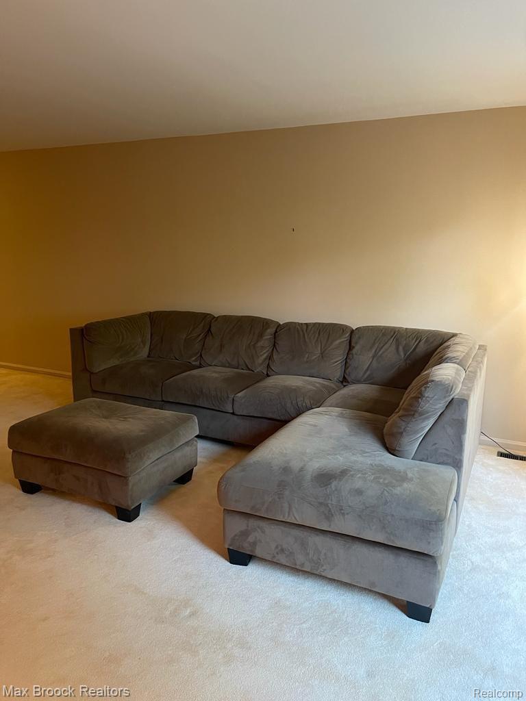 2425 MULBERRY Square 46