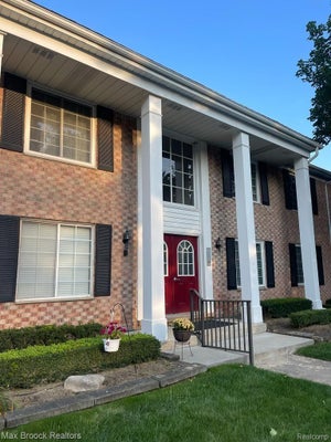 2425 MULBERRY SQ APT 46, BLOOMFIELD HILLS, MI 48302 - Image ae6a5151ff30e05ec1b411cbdd52d4df/3675058224