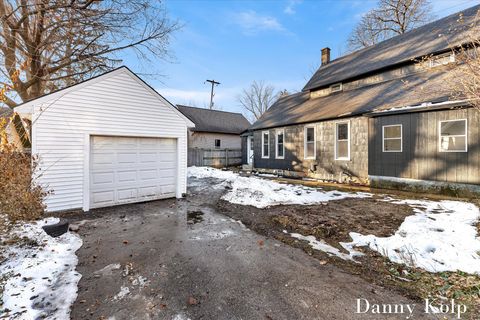 Tiny photo for 1245 Paris Avenue NE, Grand Rapids City, MI 49505 (MLS # 65026005998)