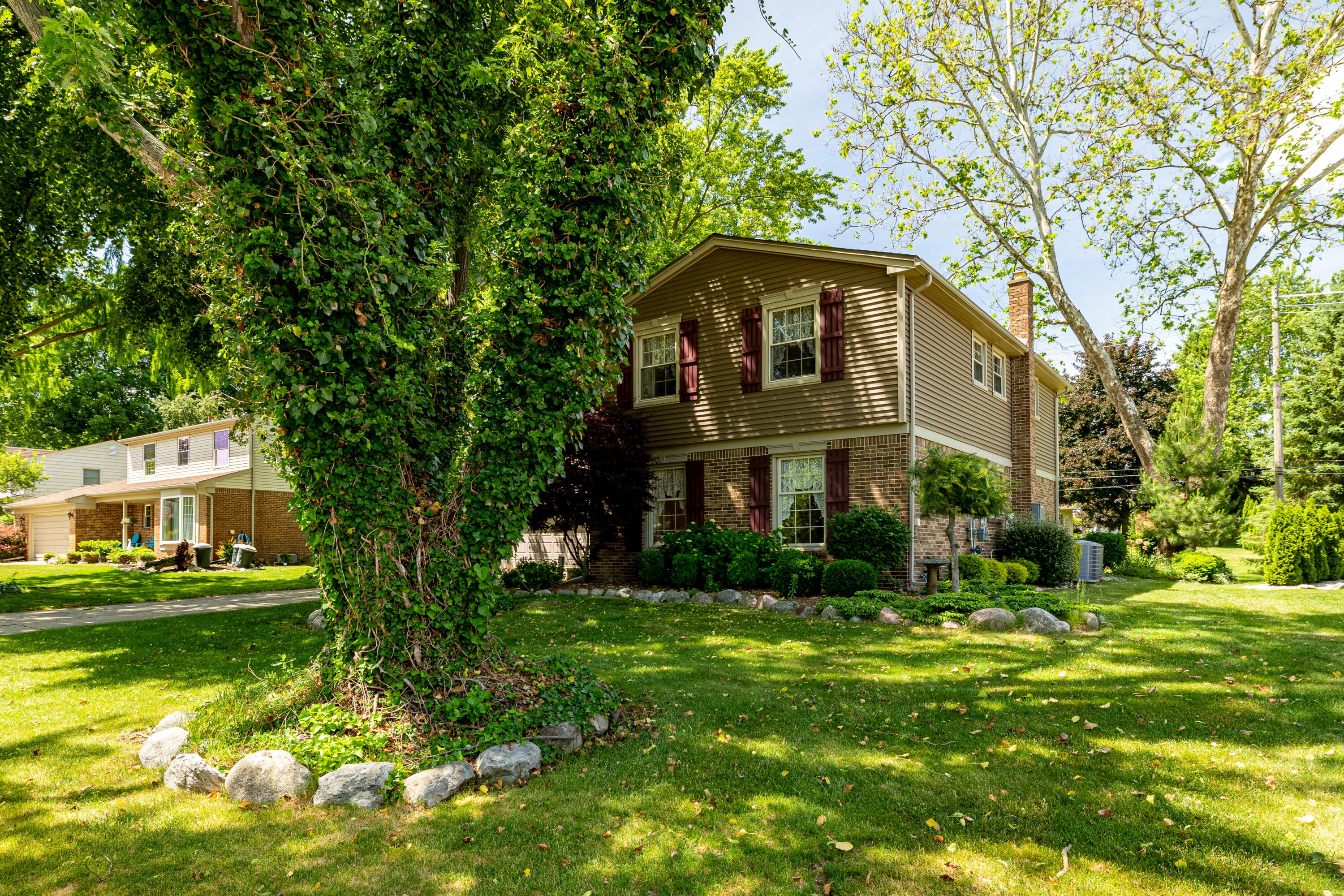 41826 Sunnydale Lane