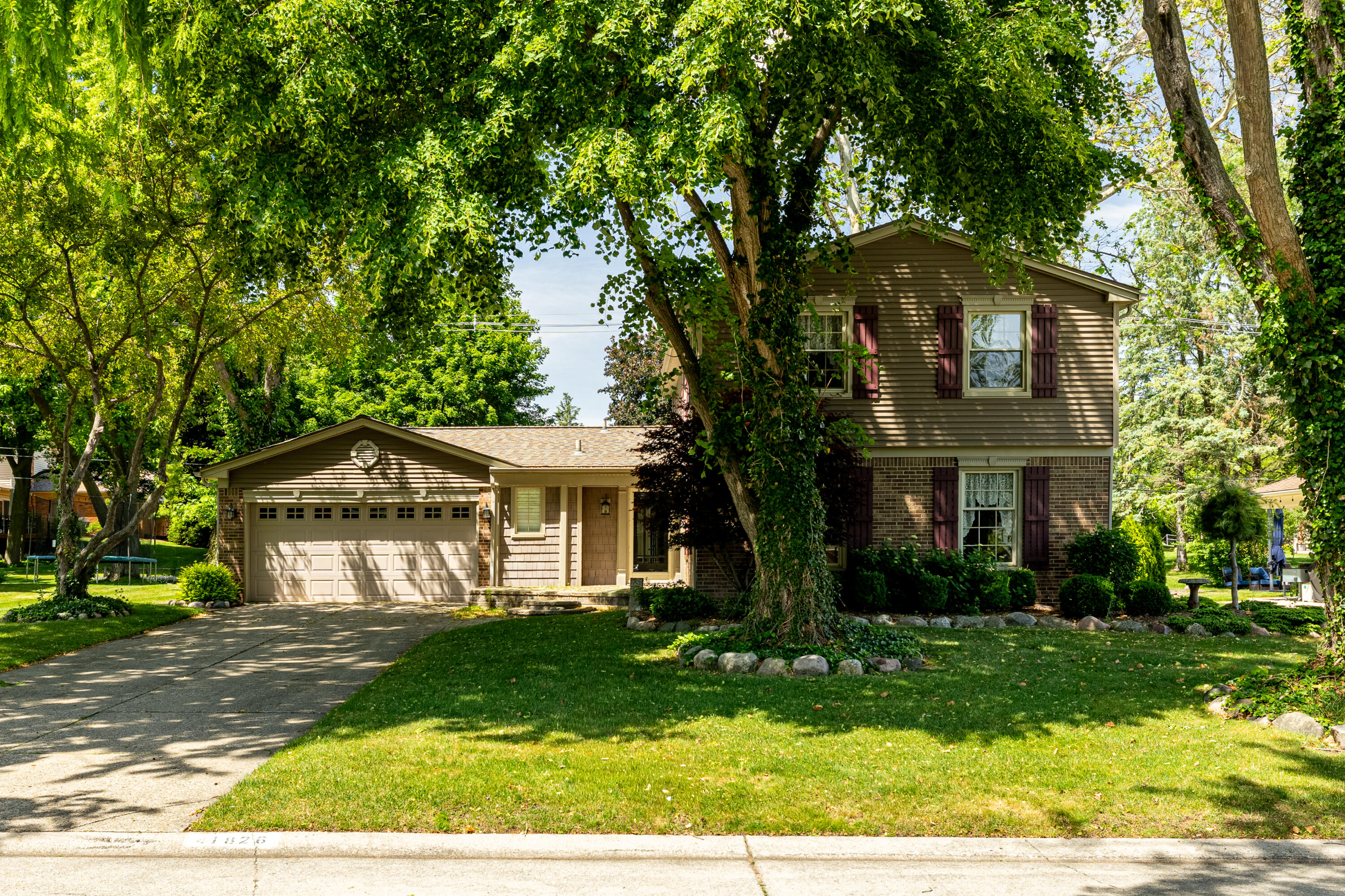 41826 Sunnydale Lane