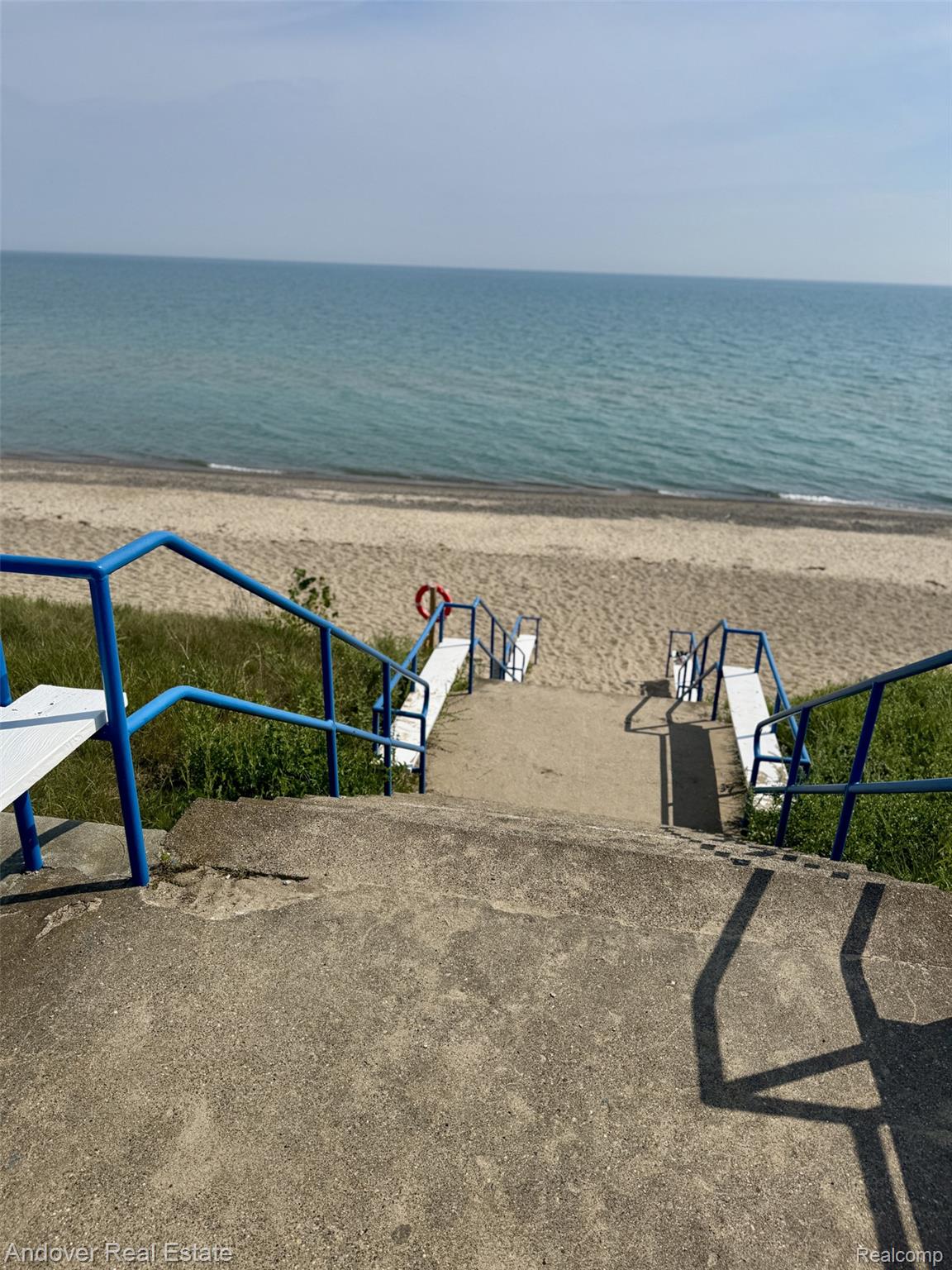 7690 Holiday Boulevard