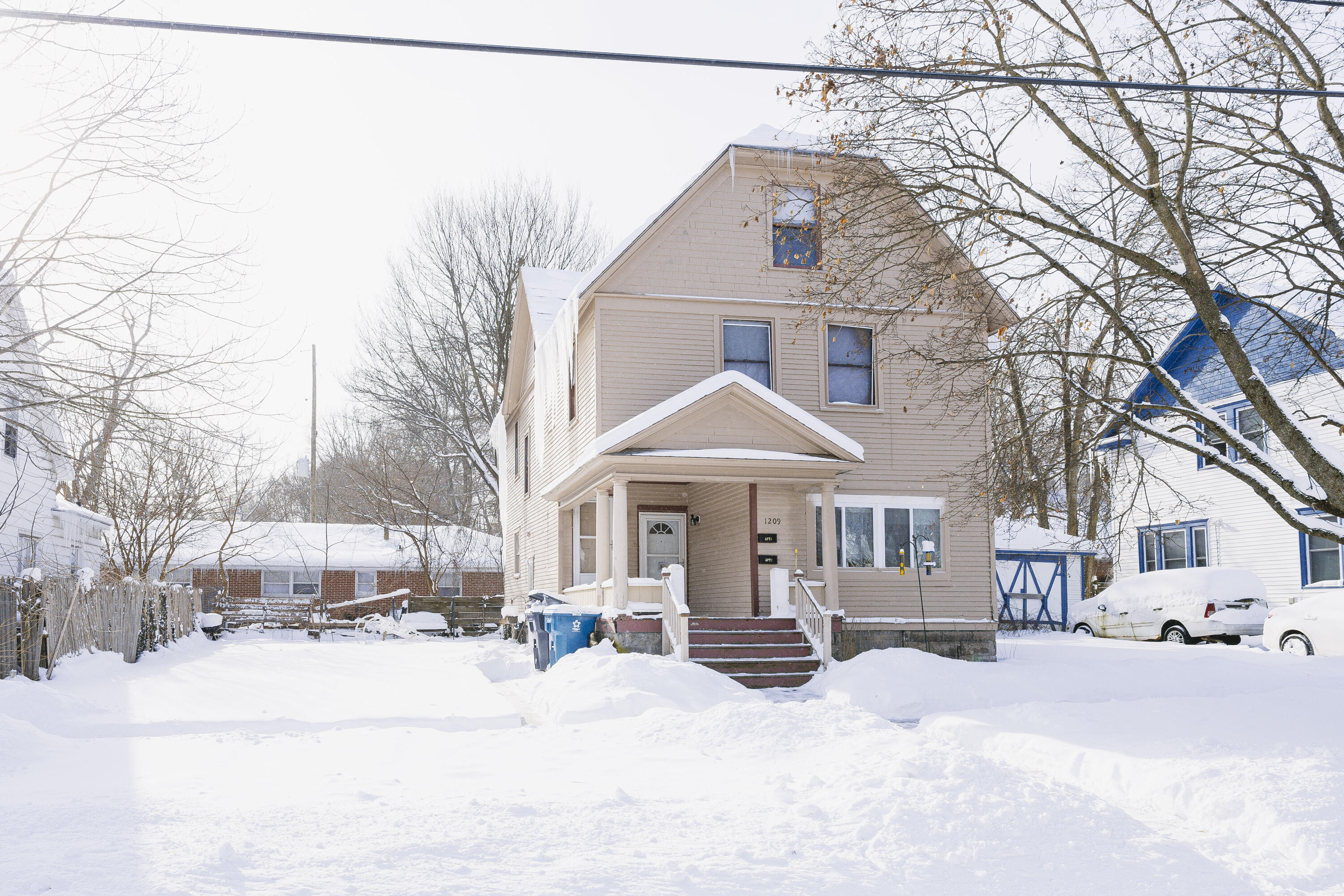 1209 Jefferson Avenue