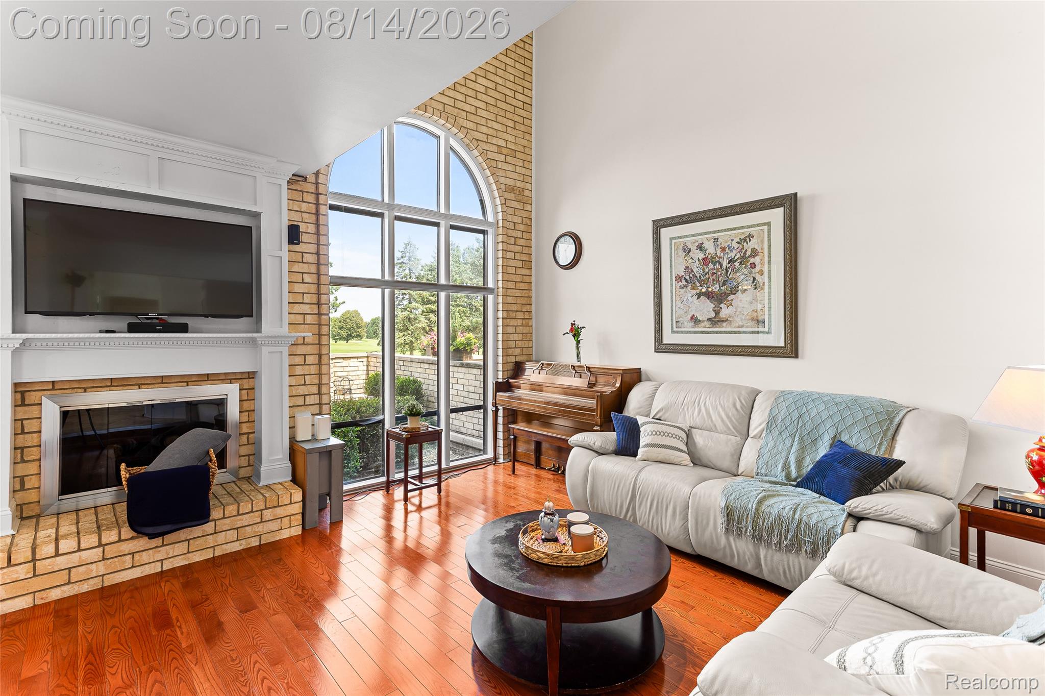 1206 Oakwood Court