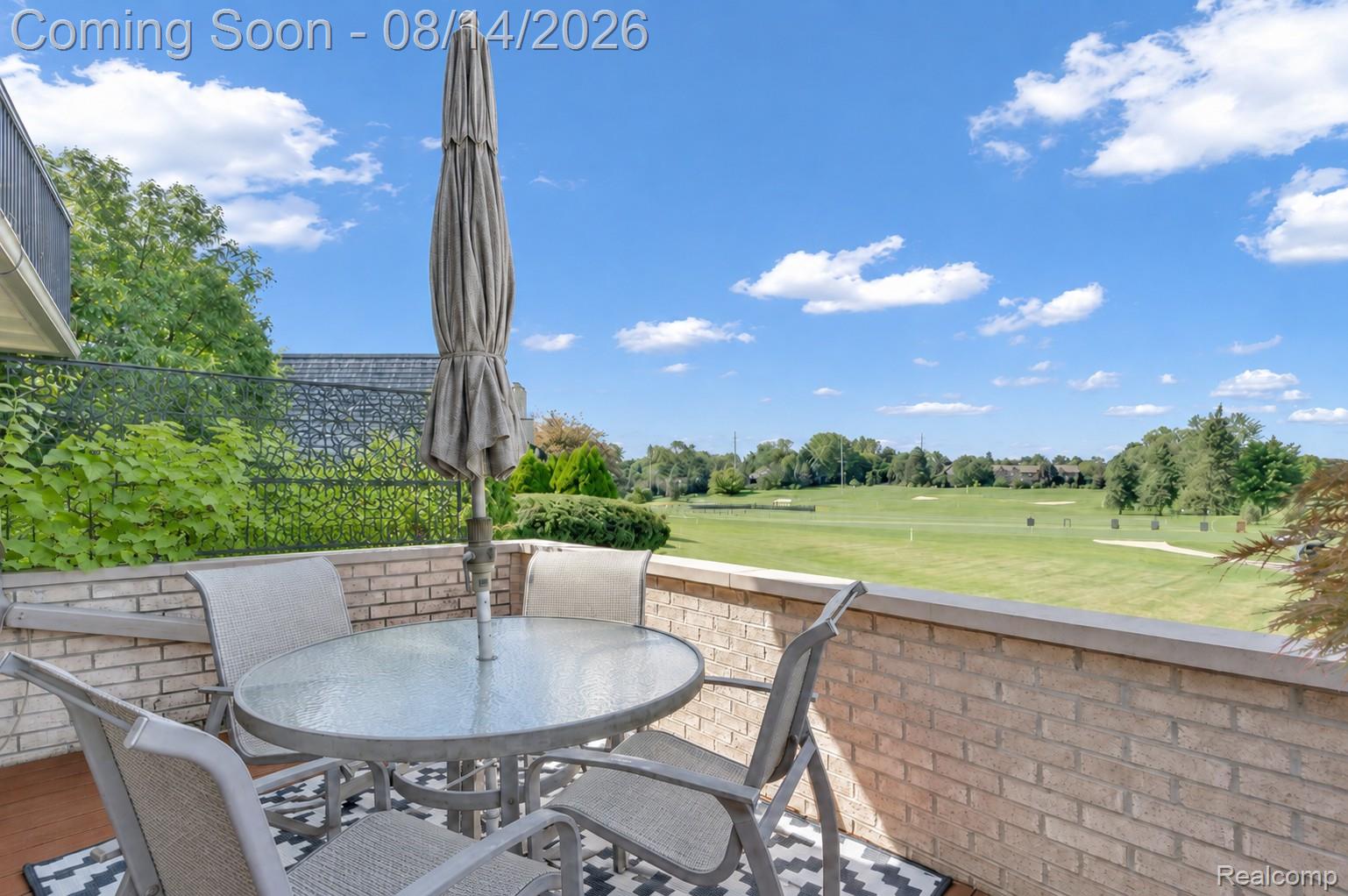 1206 Oakwood Court