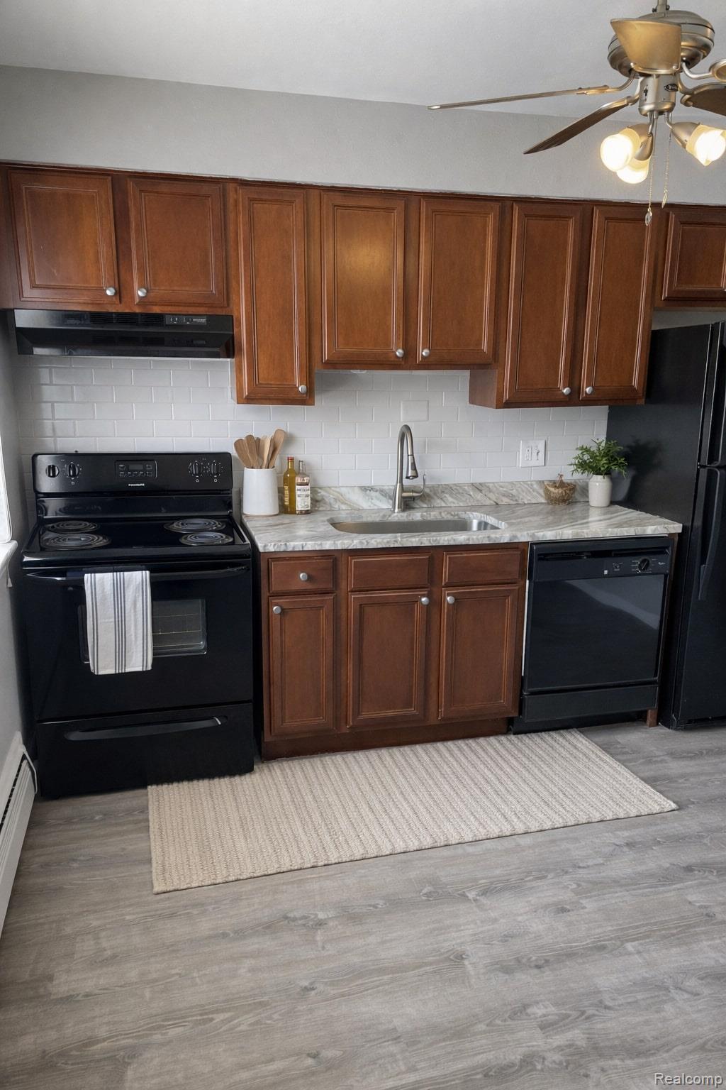 629 W Maple Road Unit 15