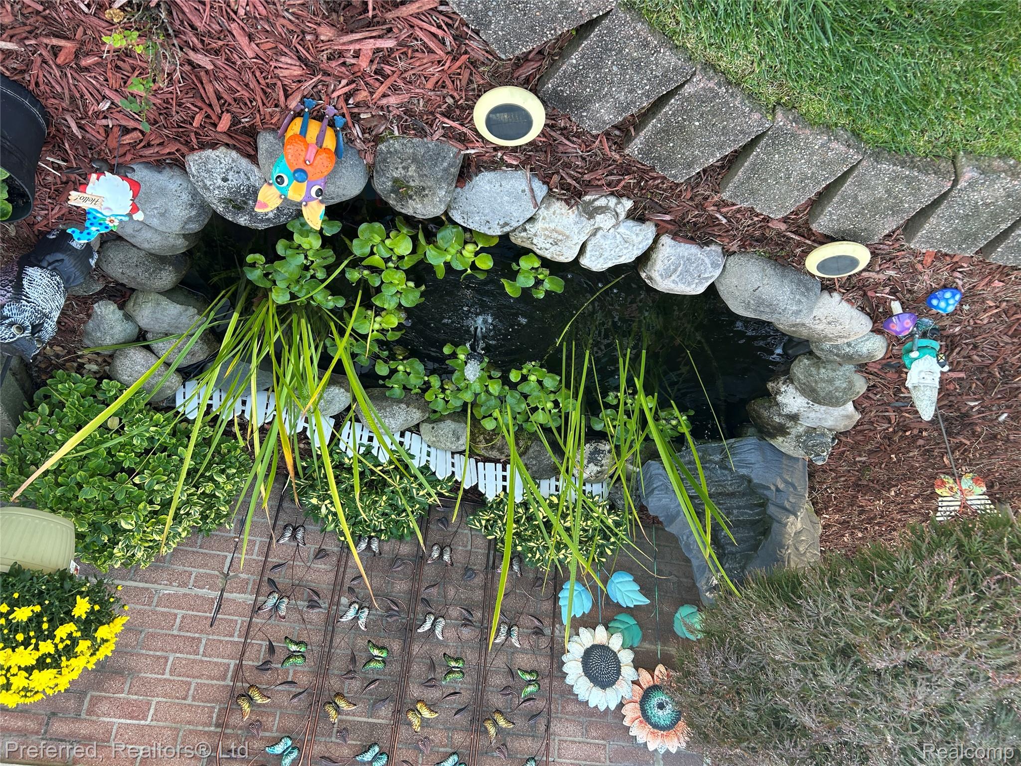 32327 Washington Street