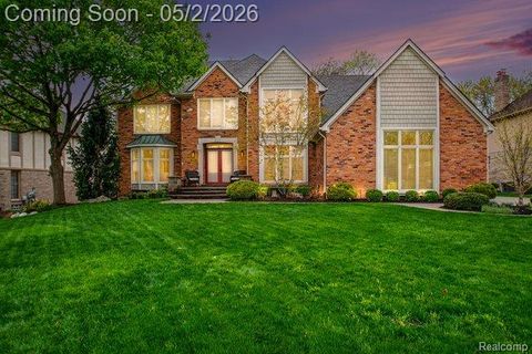 Photo of 1699 Old Homestead Drive, Rochester Hills City, MI 48306 (MLS # 20261029062)