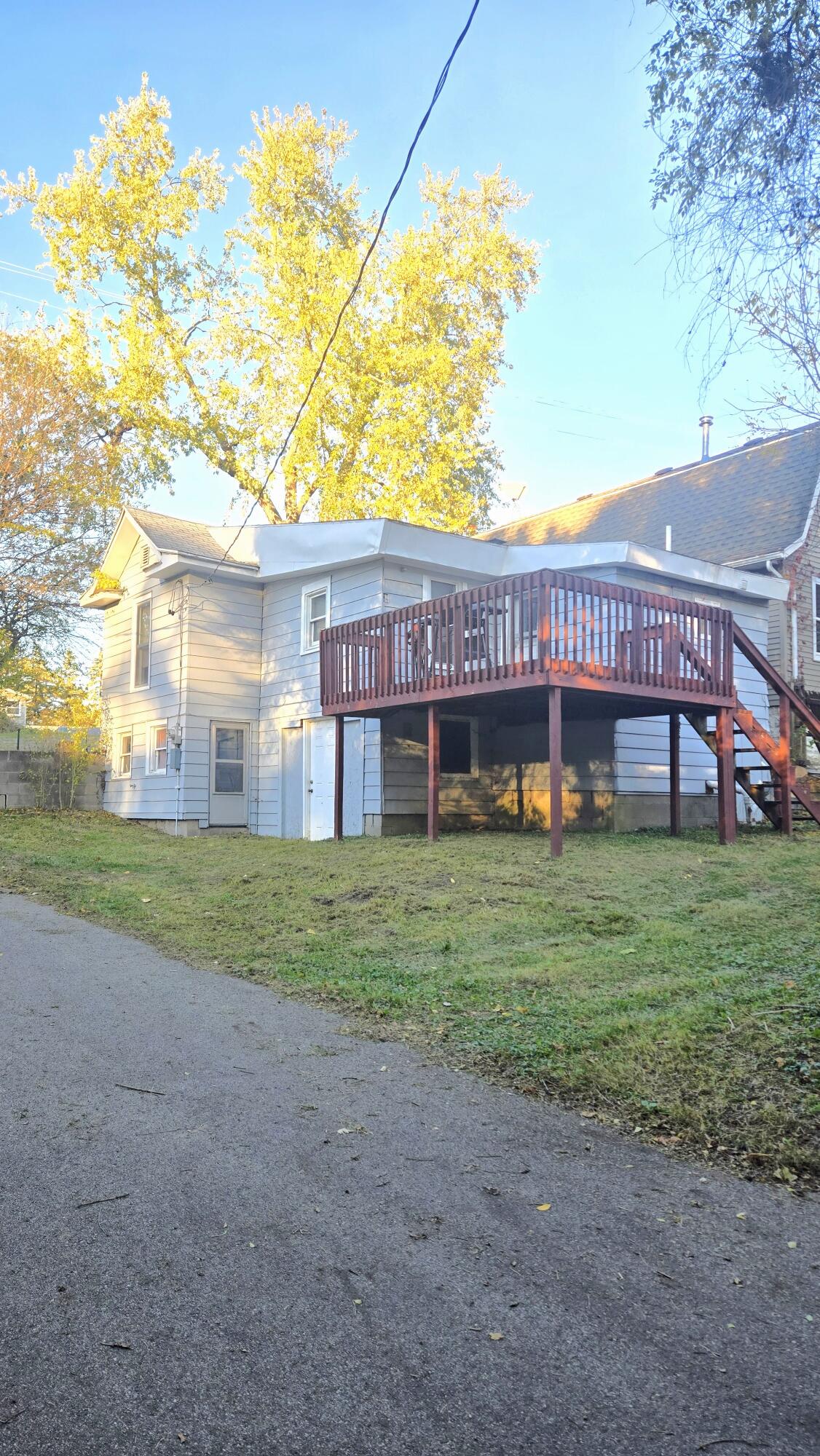 411 Hinckley Boulevard