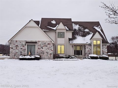 23237 Evan Court Huron Charter Township MI 48164