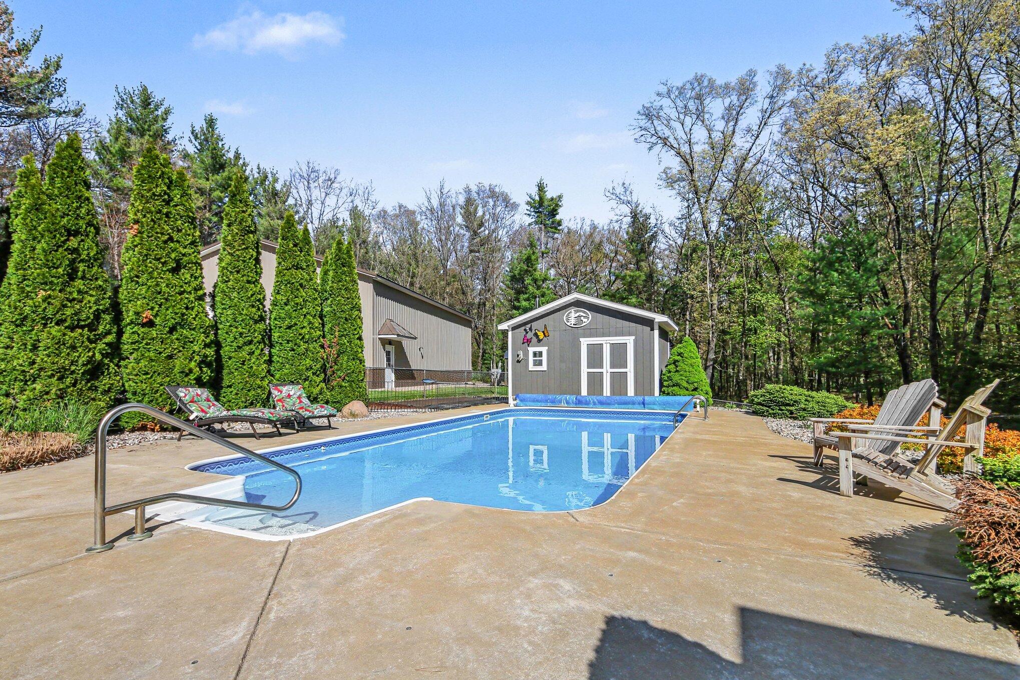 11010 Lincoln Lake Road NE