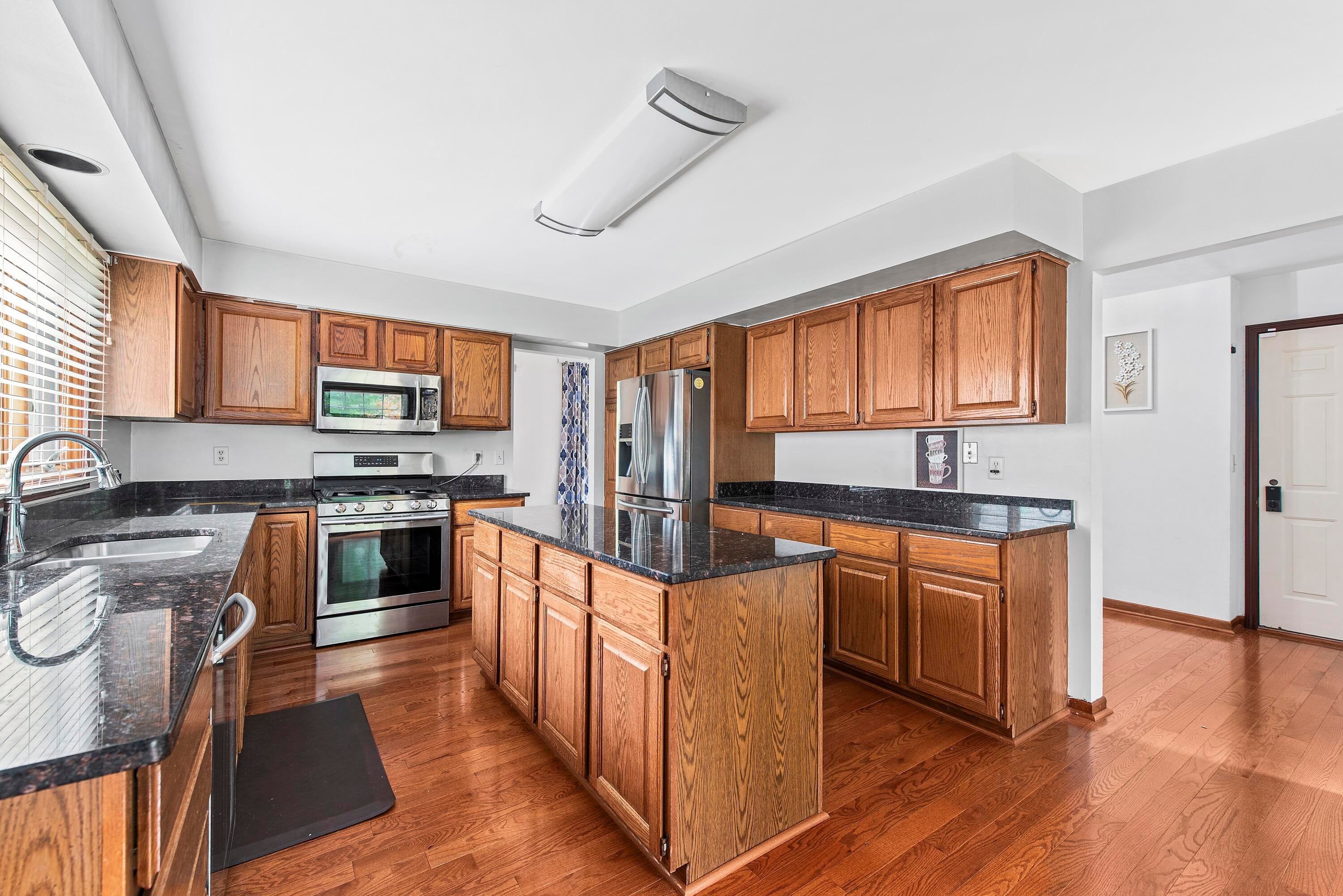 4877 Davis Court
