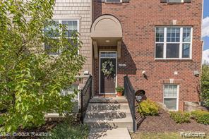 333 Glenhurst Boulevard 9